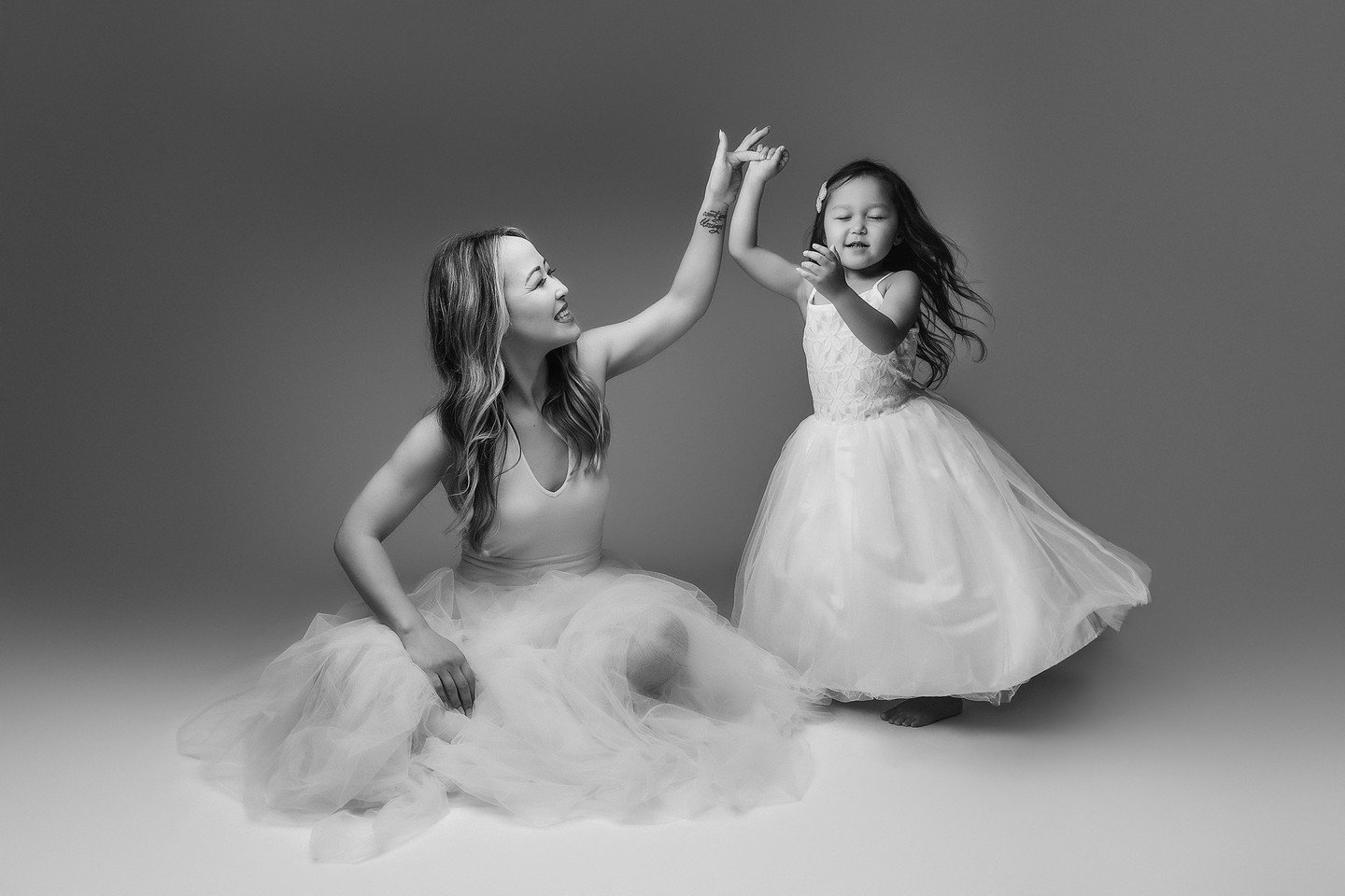 You're never too old to put a tutu on and dance with your little girl ❤️
#orangecountyportraitstudio #ocmotherhood #motherhoodphotography #mothersday