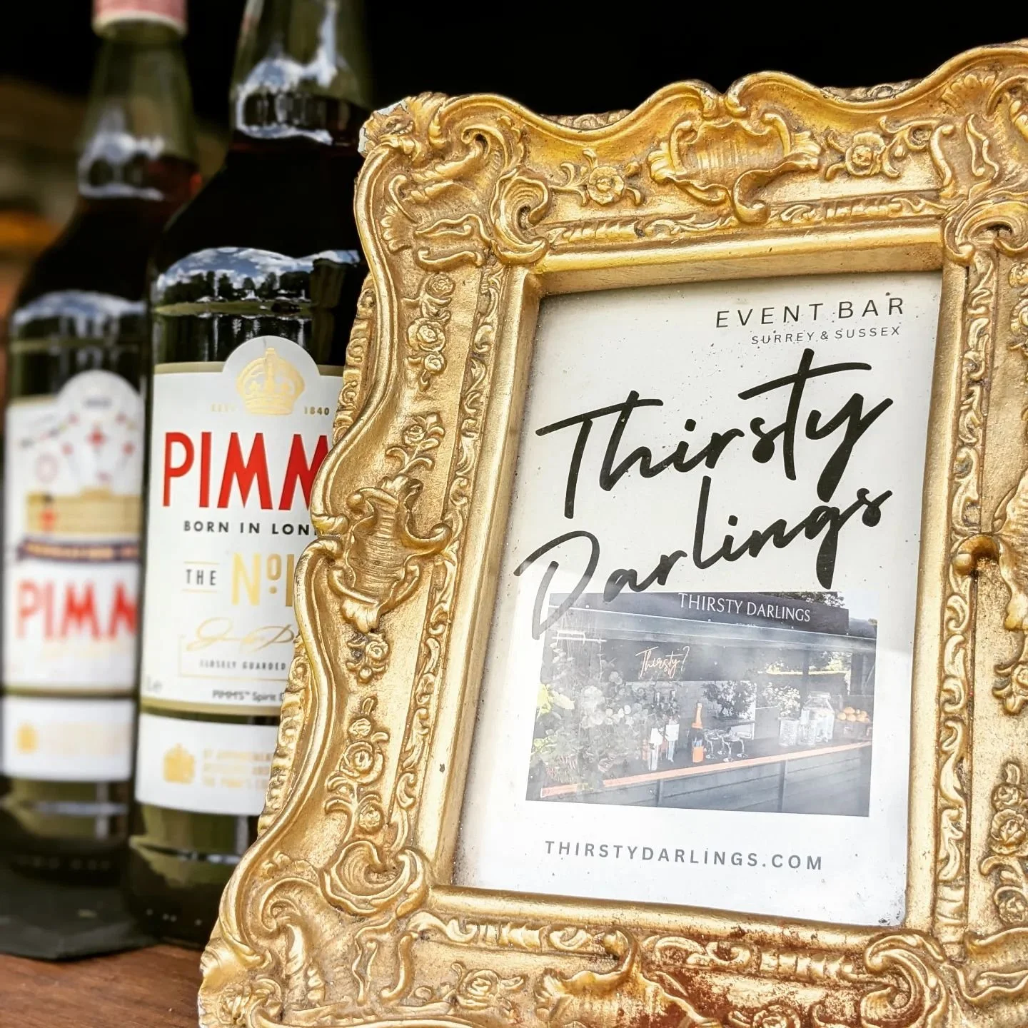 PIMMS at the ready ! 

A classic British summer time and Wimbledon selection. Always served chilled, over ice and a delicious mix of freshly cut herbs and fruits. 

Kisses,

The DARLINGS xx

#wimbledon
#britishsummer 
#thirstydarlingsbarhire 
#thirst