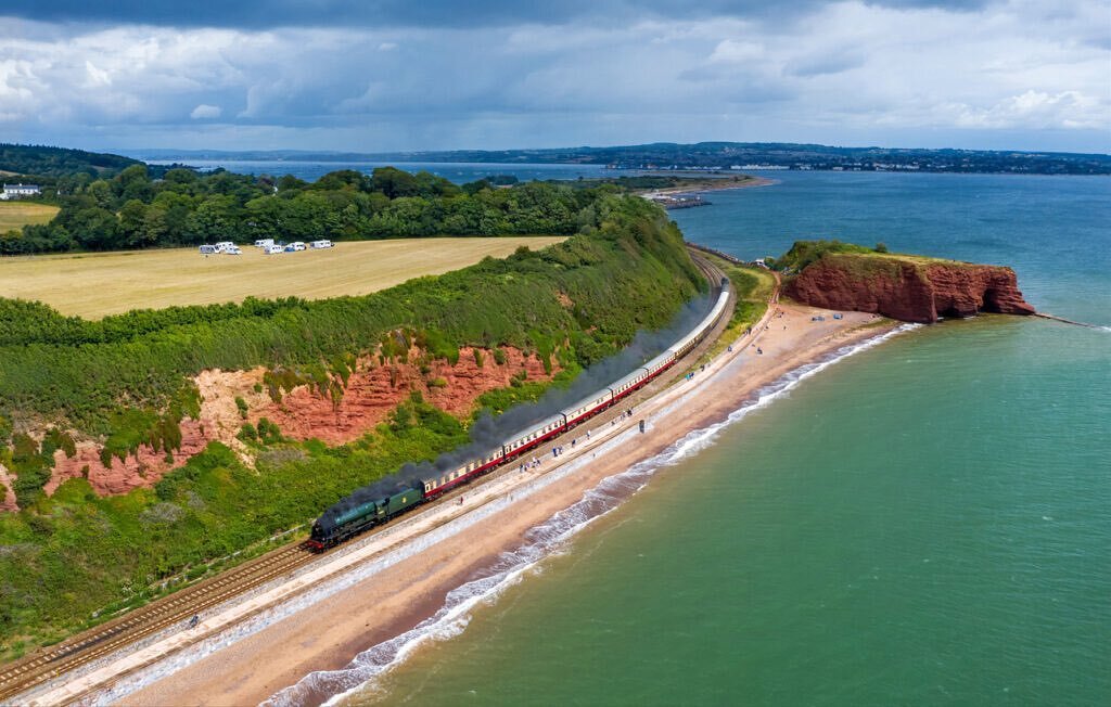 Bicycles, Trains &amp; Automobiles - How do you reach us? 
🚞🚴🚗

Located on the Exe Estuary trail, we are just a short, (and very scenic) walk or bike ride from Starcross Train Station. 

Whilst surrounded by tranquility, we love being so accessibl