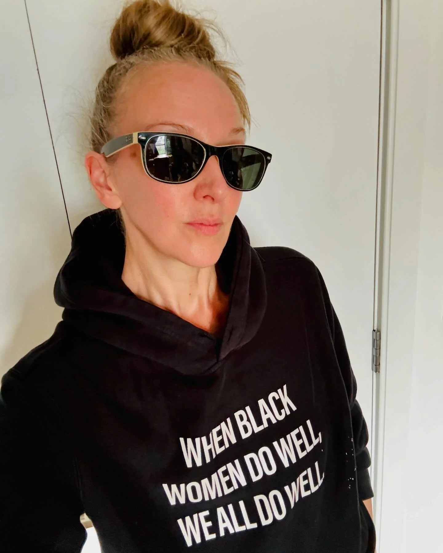 Until my @kamalaharris merch arrives I’ll be wearing this from @dsedetroit …
#whenblackwomendowellwealldowell
#harris2024 
#kamalaharris #whenwefightwewin #hiddengem #fyp #foryou #selfie