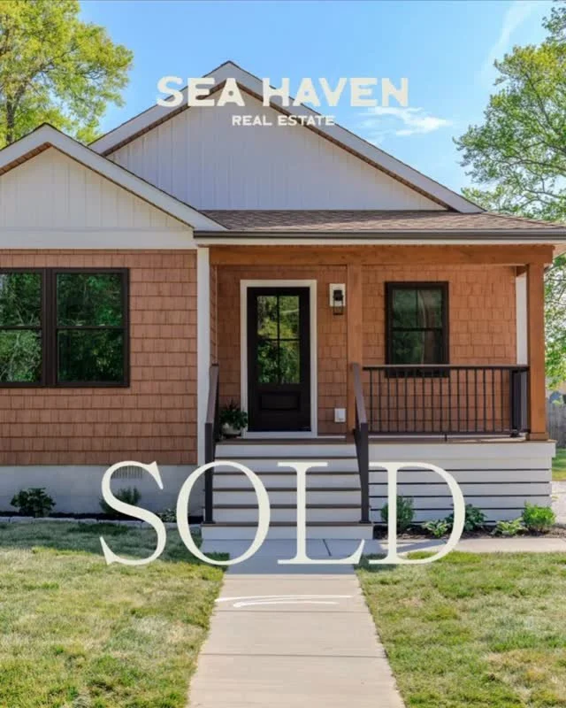 SOLD ✨

702 E Tampa Ave has officially closed.

Sold at full asking price after going under contract in less than 72 hours.

This thoughtfully designed new construction home, built by Sea Haven Homes, offered everything today's buyers are searching f
