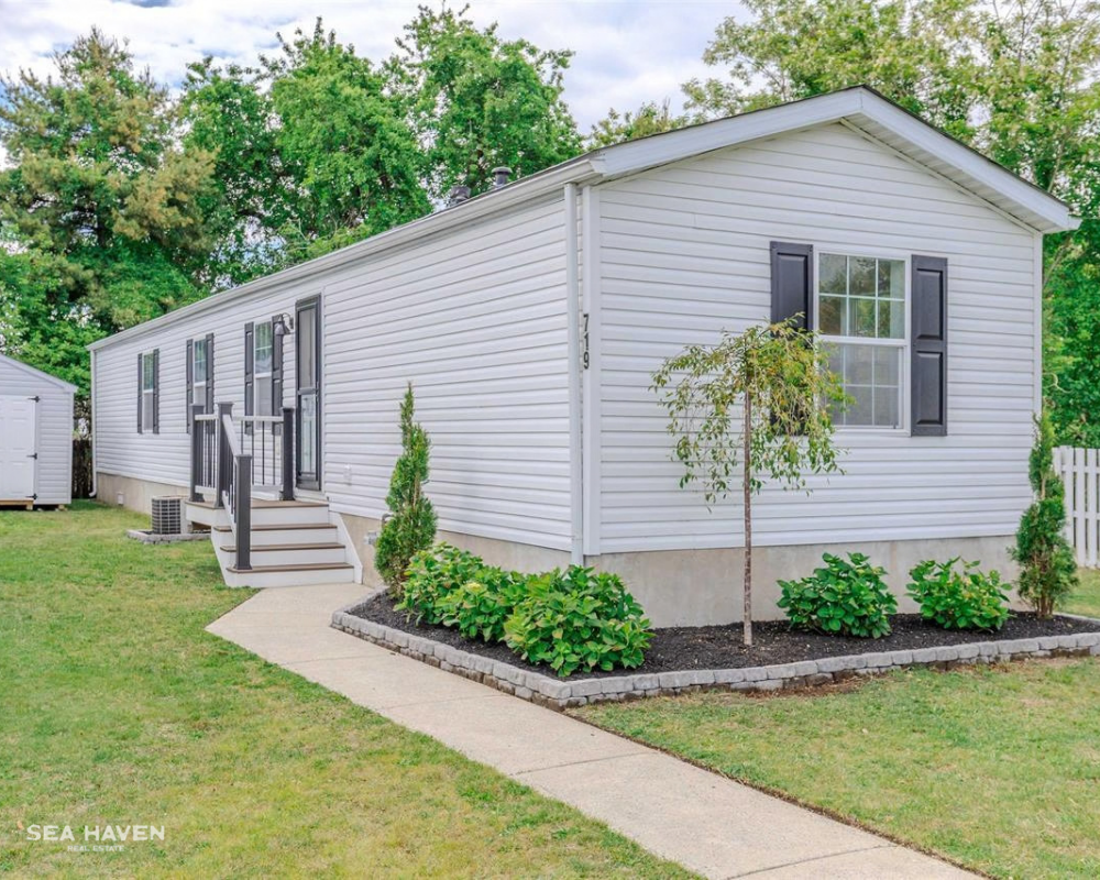 Home for sale at 719 Lilly Pond Dr in Erma, NJ