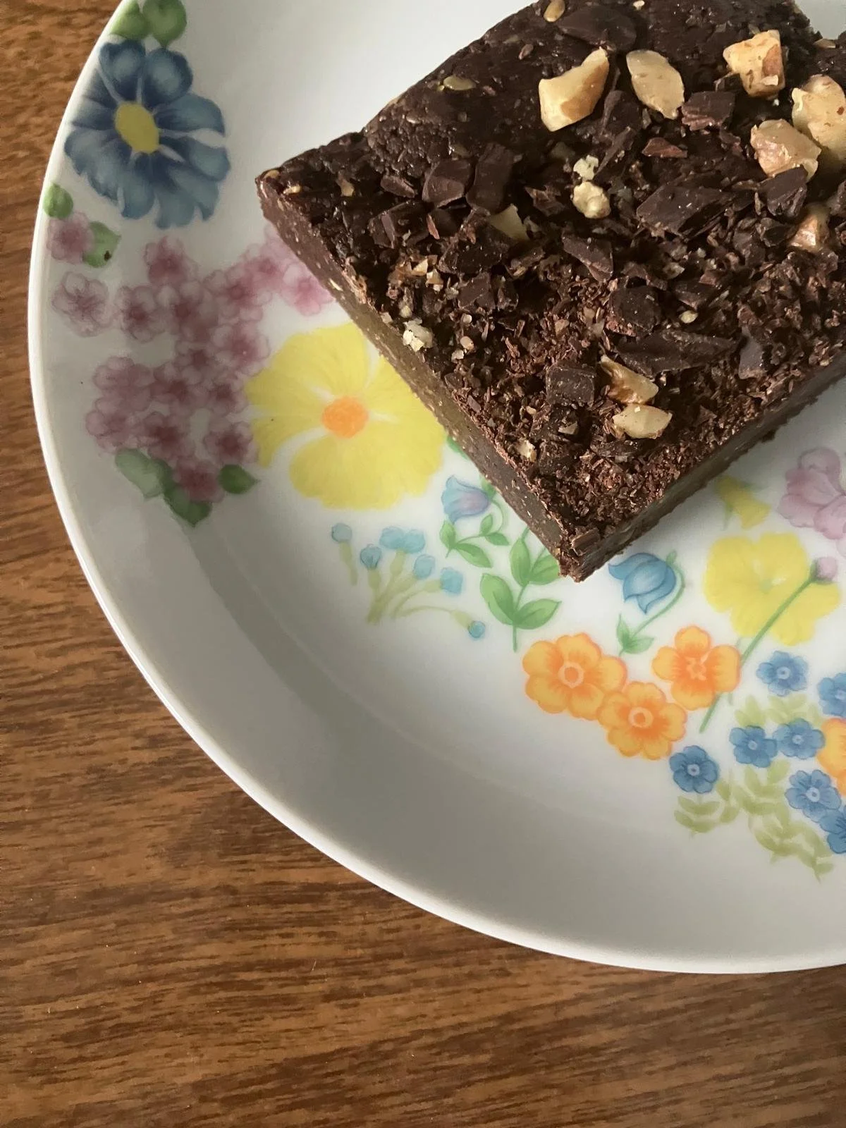 Chewy Cocoa Espresso Walnut Protein Bars with 22 g of protein