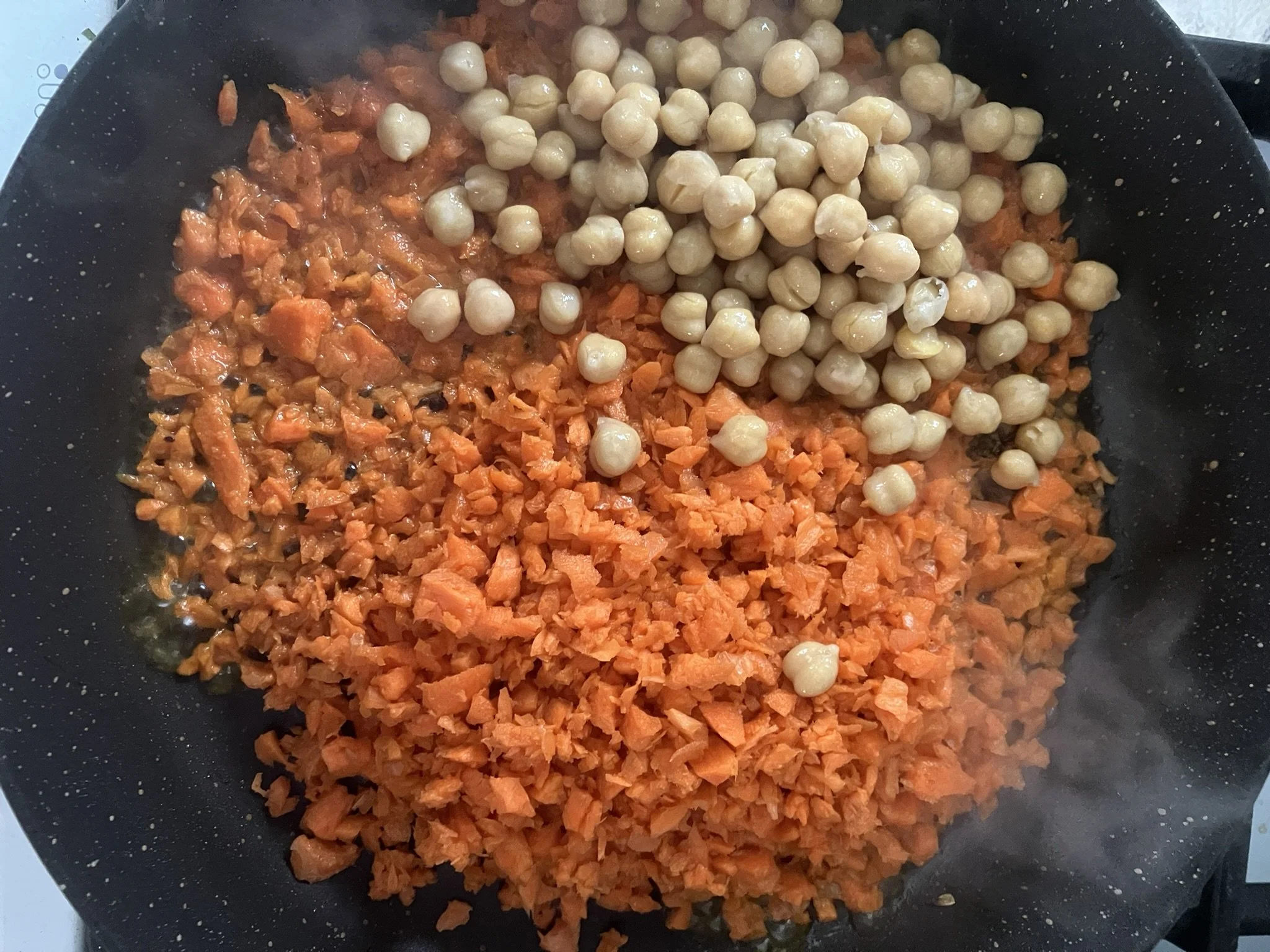 Lemon-Pepper Carrot Rice with Chickpeas