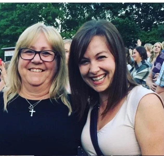 Nicole with her mom at The Chicks concert