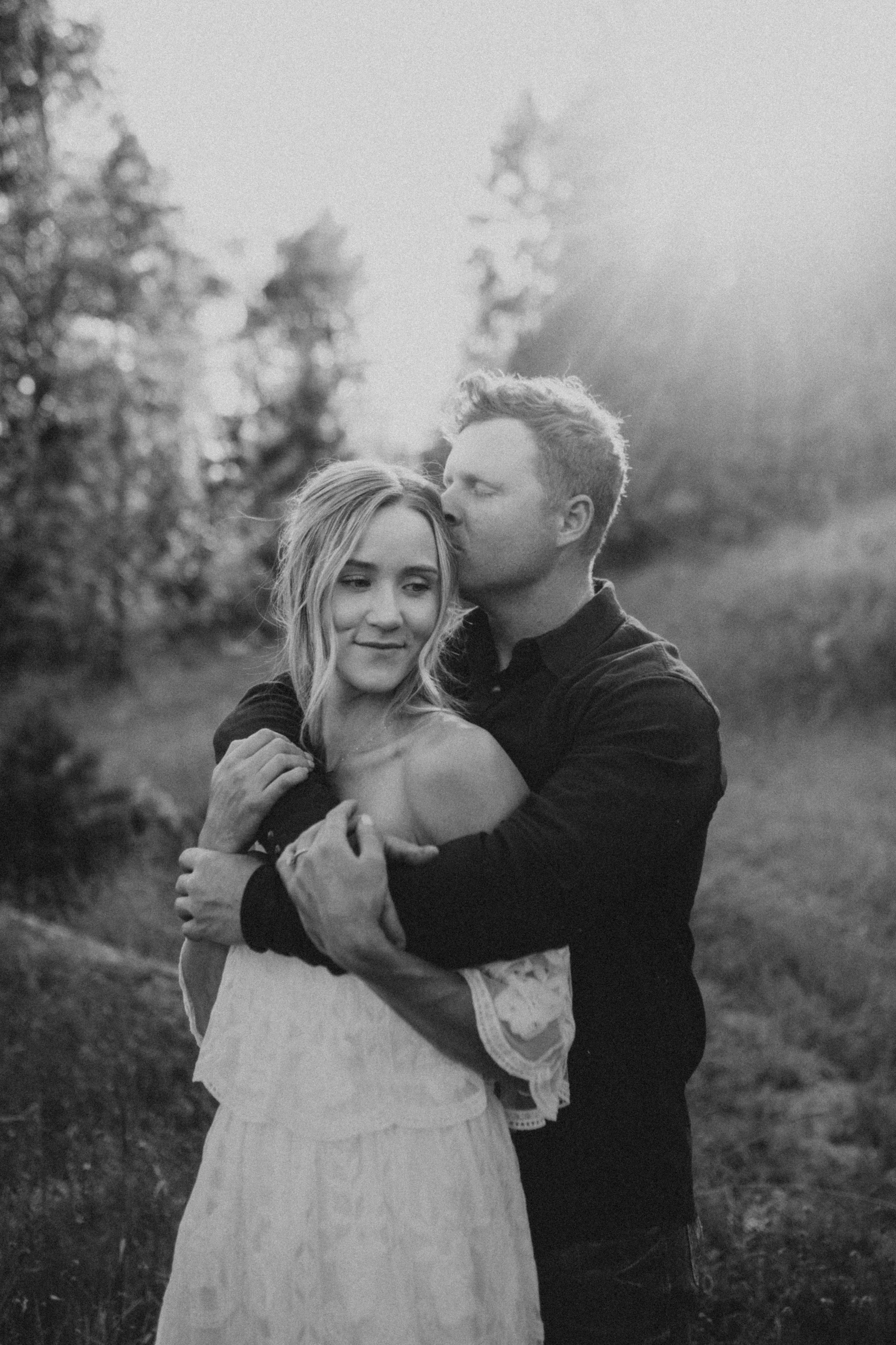 Southern Oregon country farm engagement session