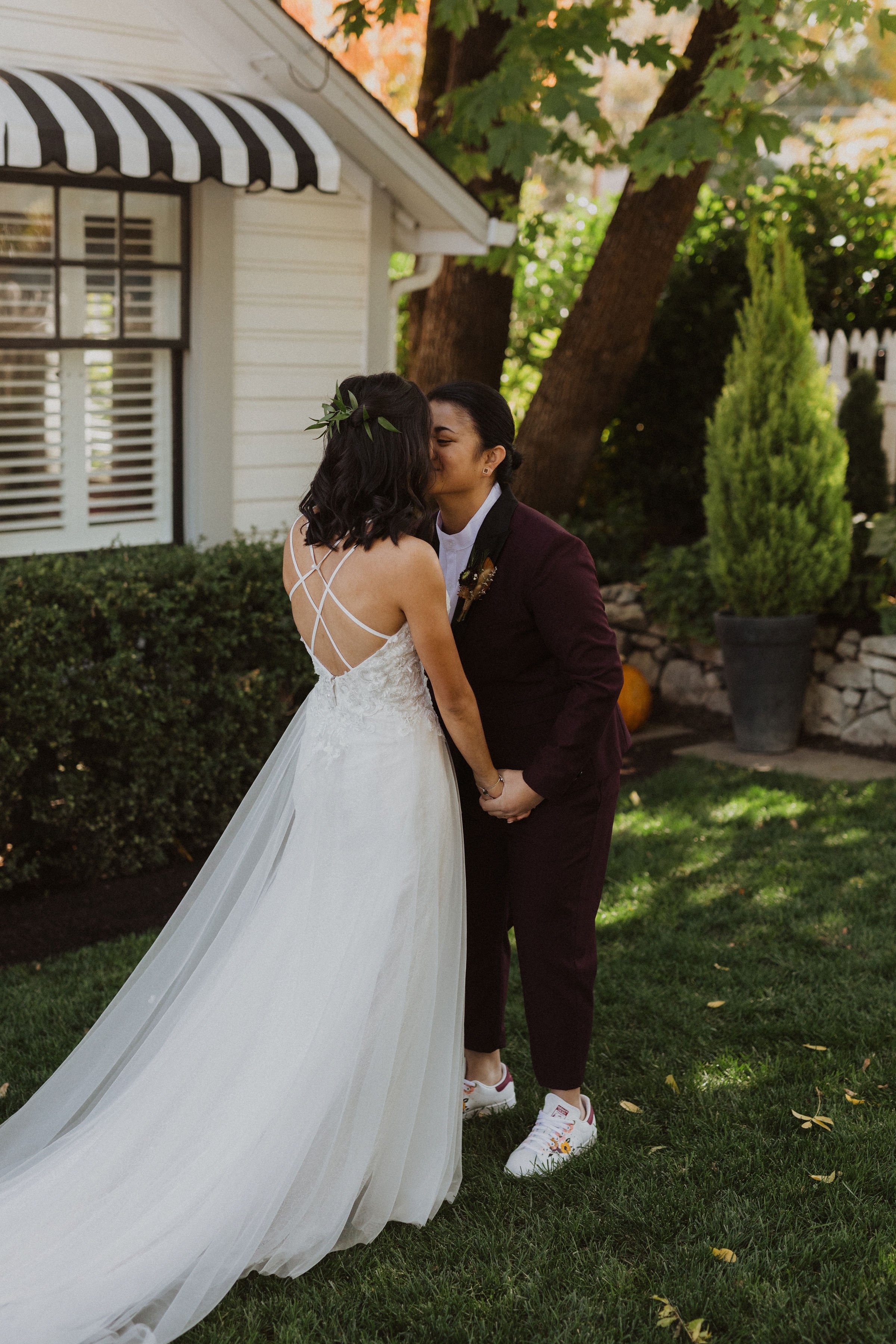 Jacksonville Oregon Cottage Style Intimate Wedding