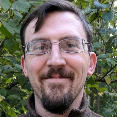 DWFYrzAz_400x400.jpg