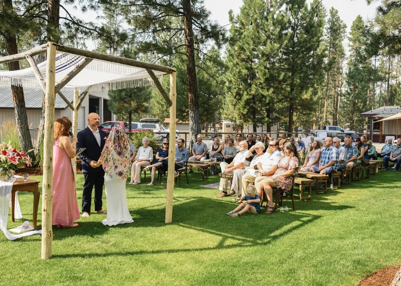 who is the best elopement photographer in bend oregon