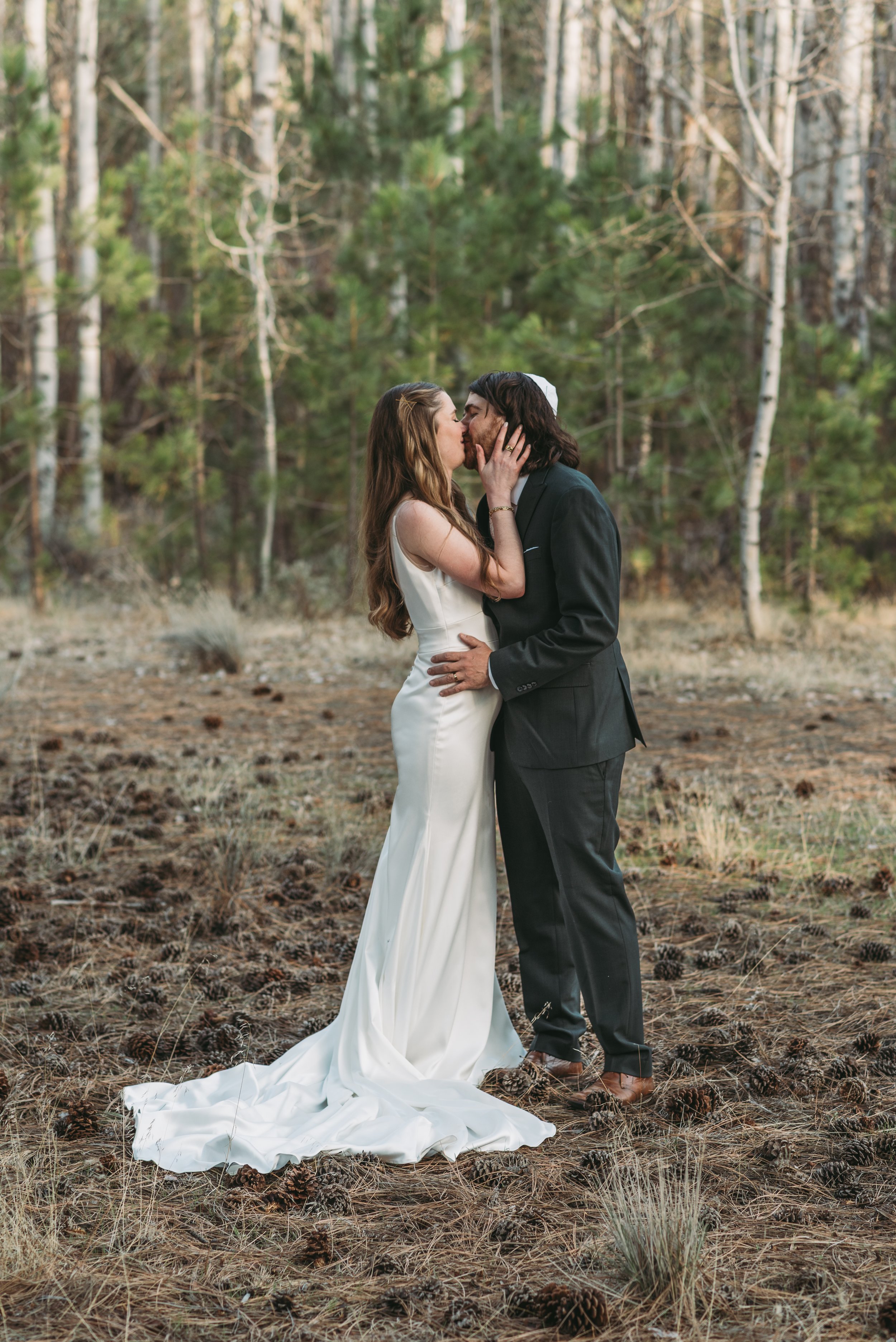 Wedding photographer in Bend, Oregon