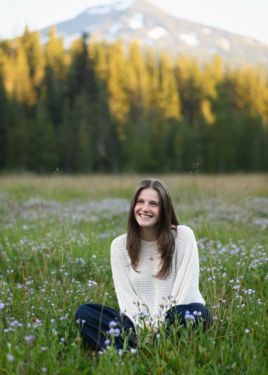 senior photos photographer in bend oreong