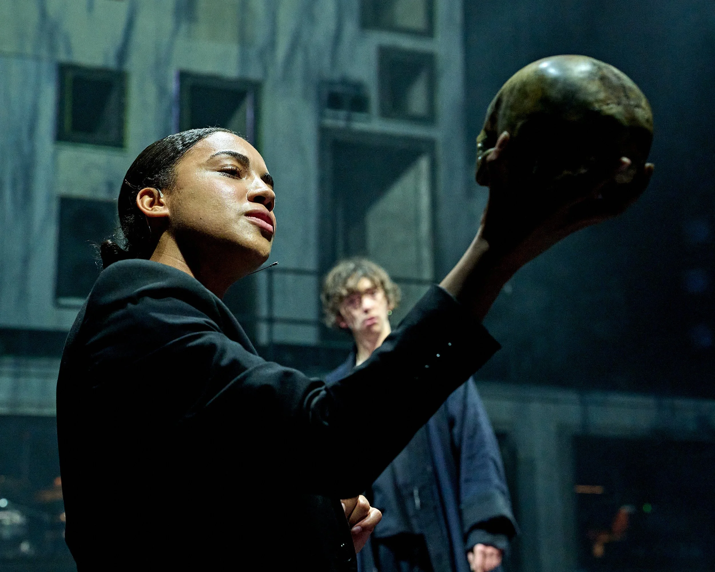 Hamlet Hail to the Thief review – study of righteous anger links Shakespeare to Radiohead
