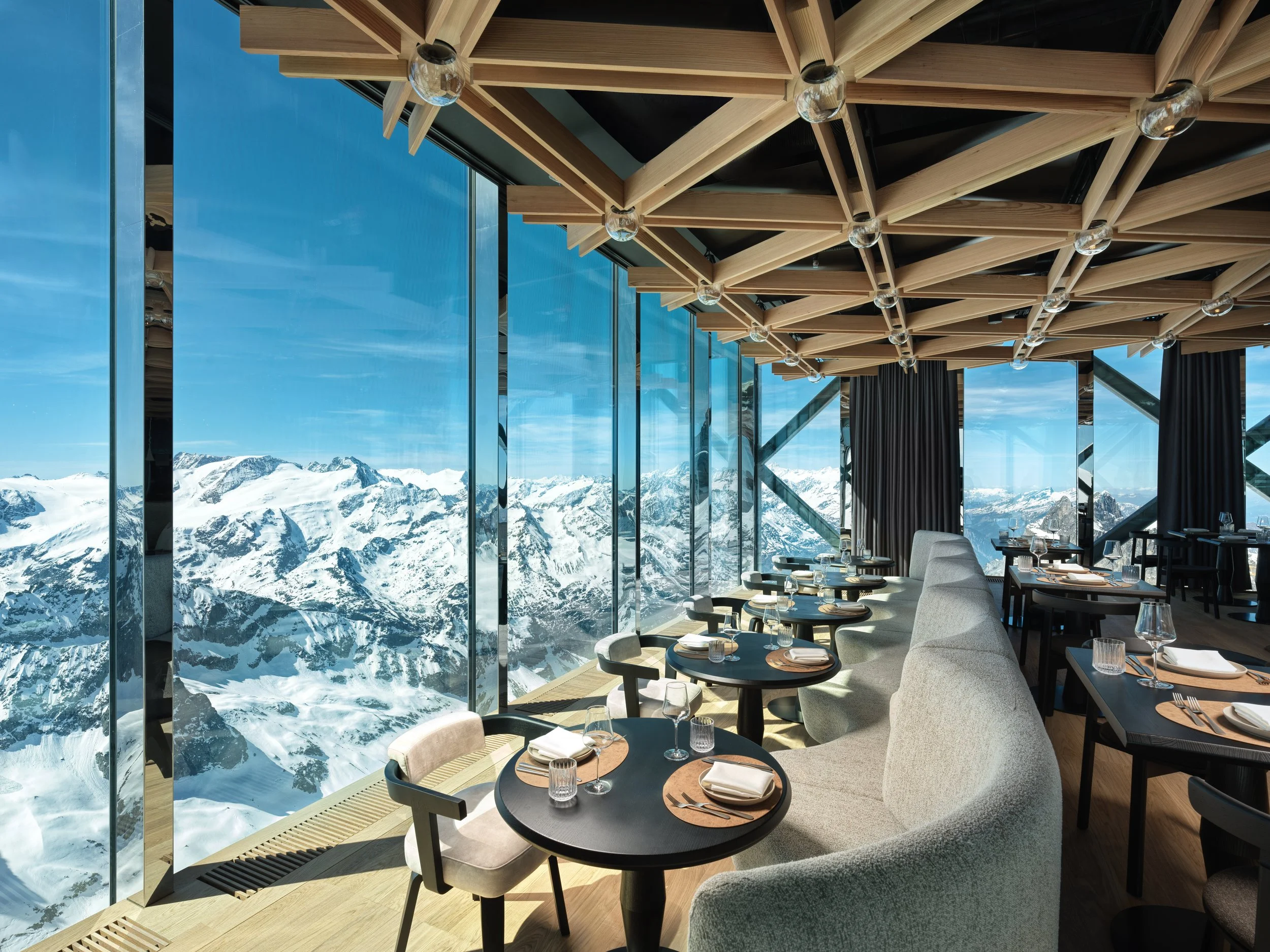 TITLIS Tower_Josephs Restaurant_The View.jpg