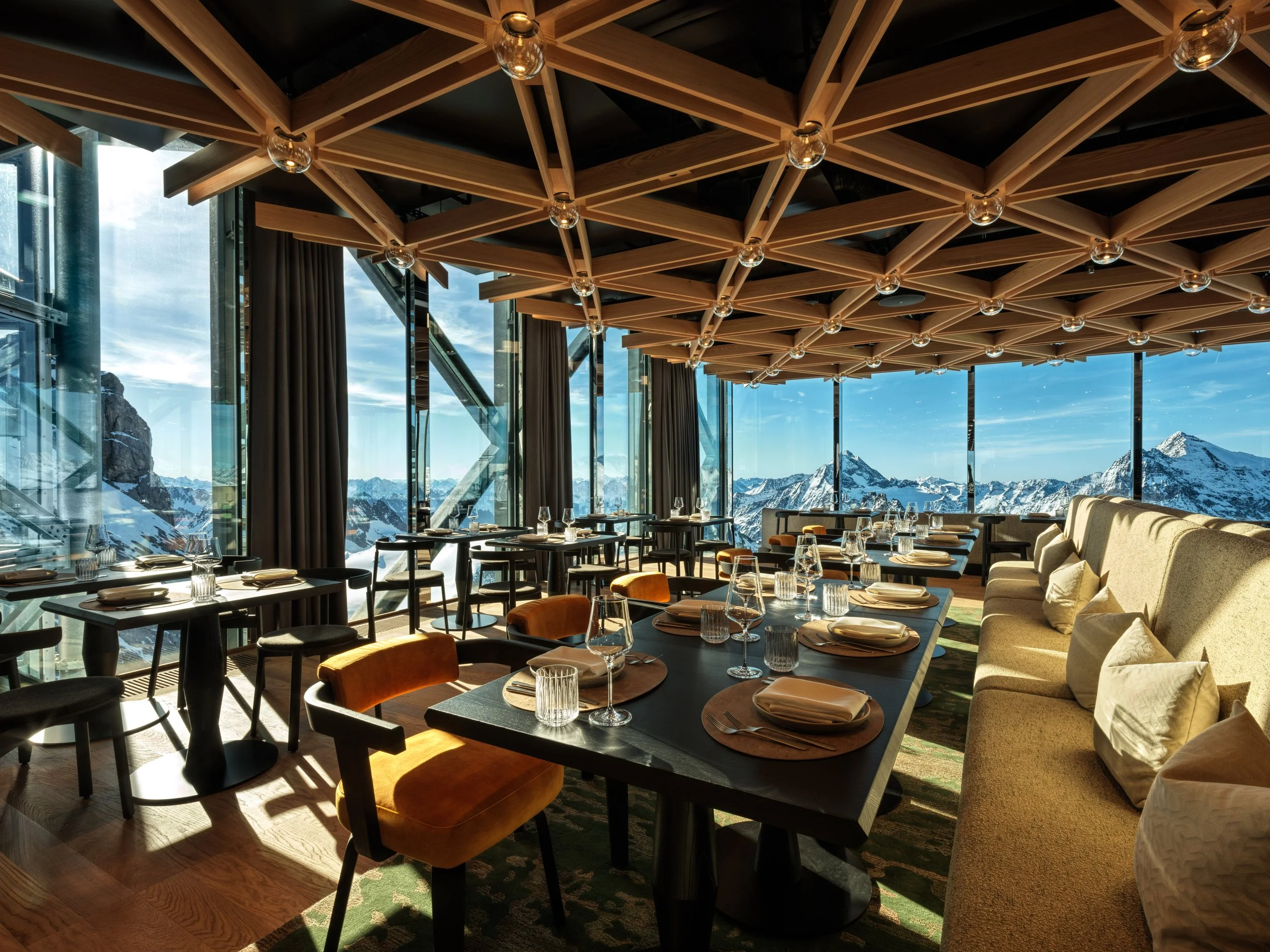 TITLIS Tower_Josephs Restaurant.jpg