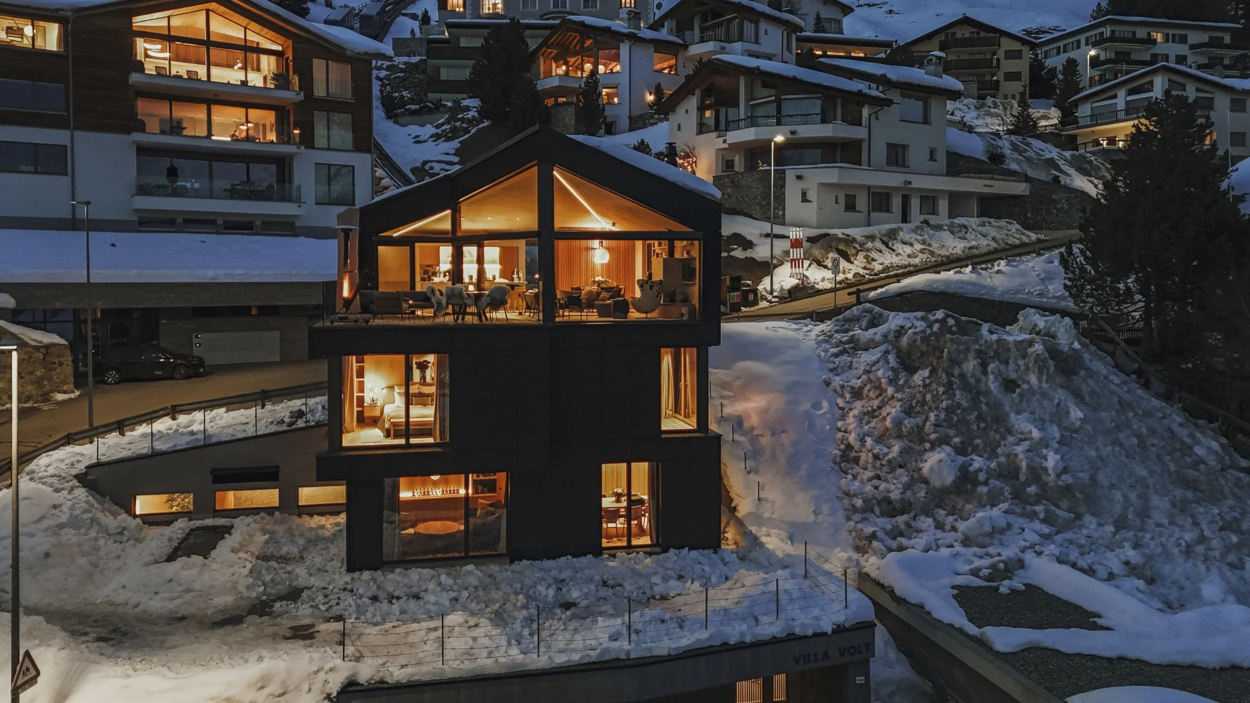 Villa Volt Exterior Night