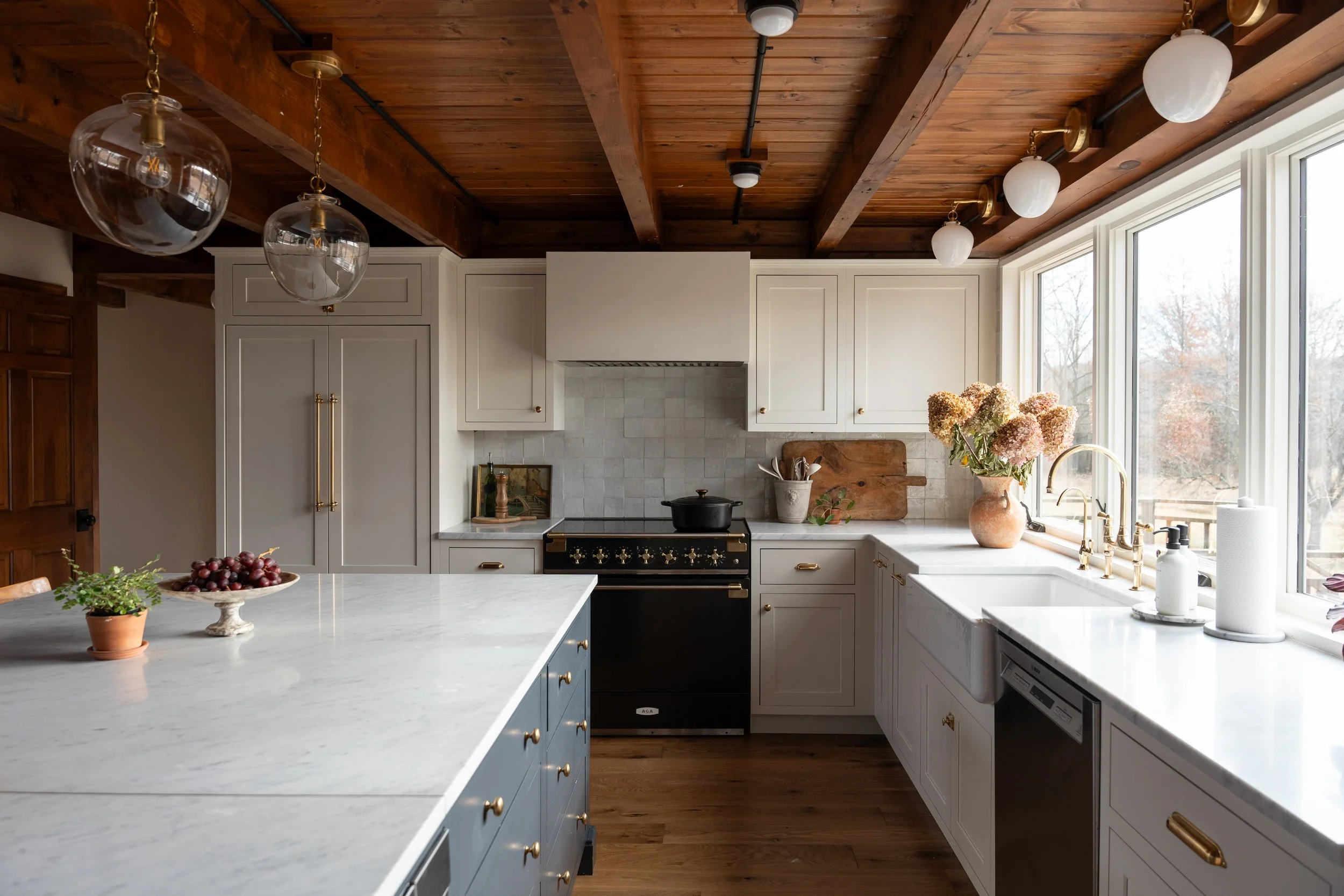 A new kitchen fully remodeled by Apex Home Design a New Jersey based home remodeling company. 