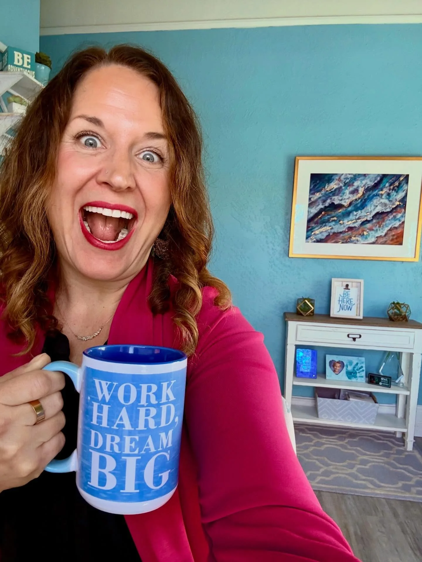 Just over here mildly caffeinated (thanks to @anchorandtreecoffeeroastingco) and starting another amazing week! 💖☕️📝

Behind-the-scenes, here&rsquo;s what I&rsquo;m working on:
✨ Book marketing and pre-launch planning with the team at @tnzgift and 