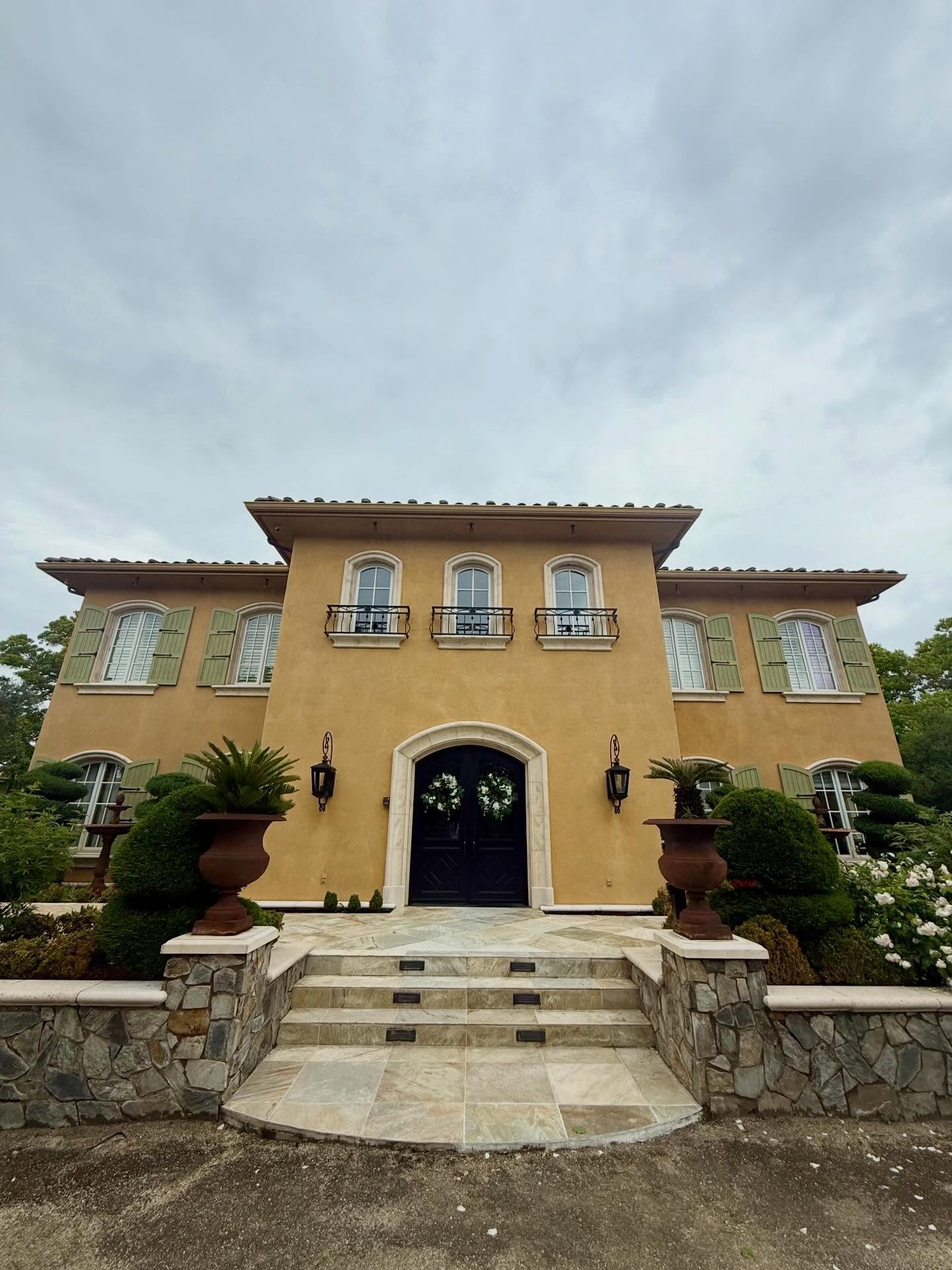 Tuscany or Sacramento? 🤔🍇🏠

#Dreaming #Hometown #Villa #NorCal #Guess