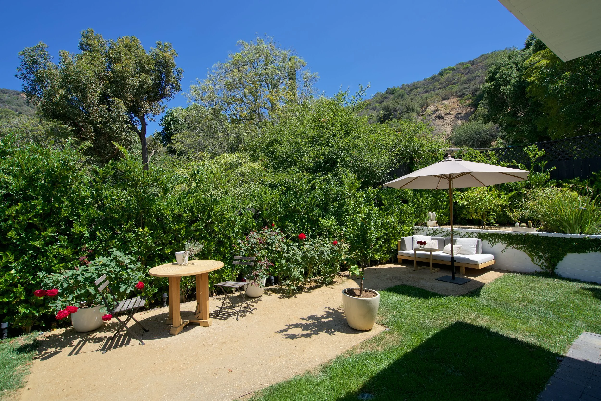 Beverly Glen Yard After