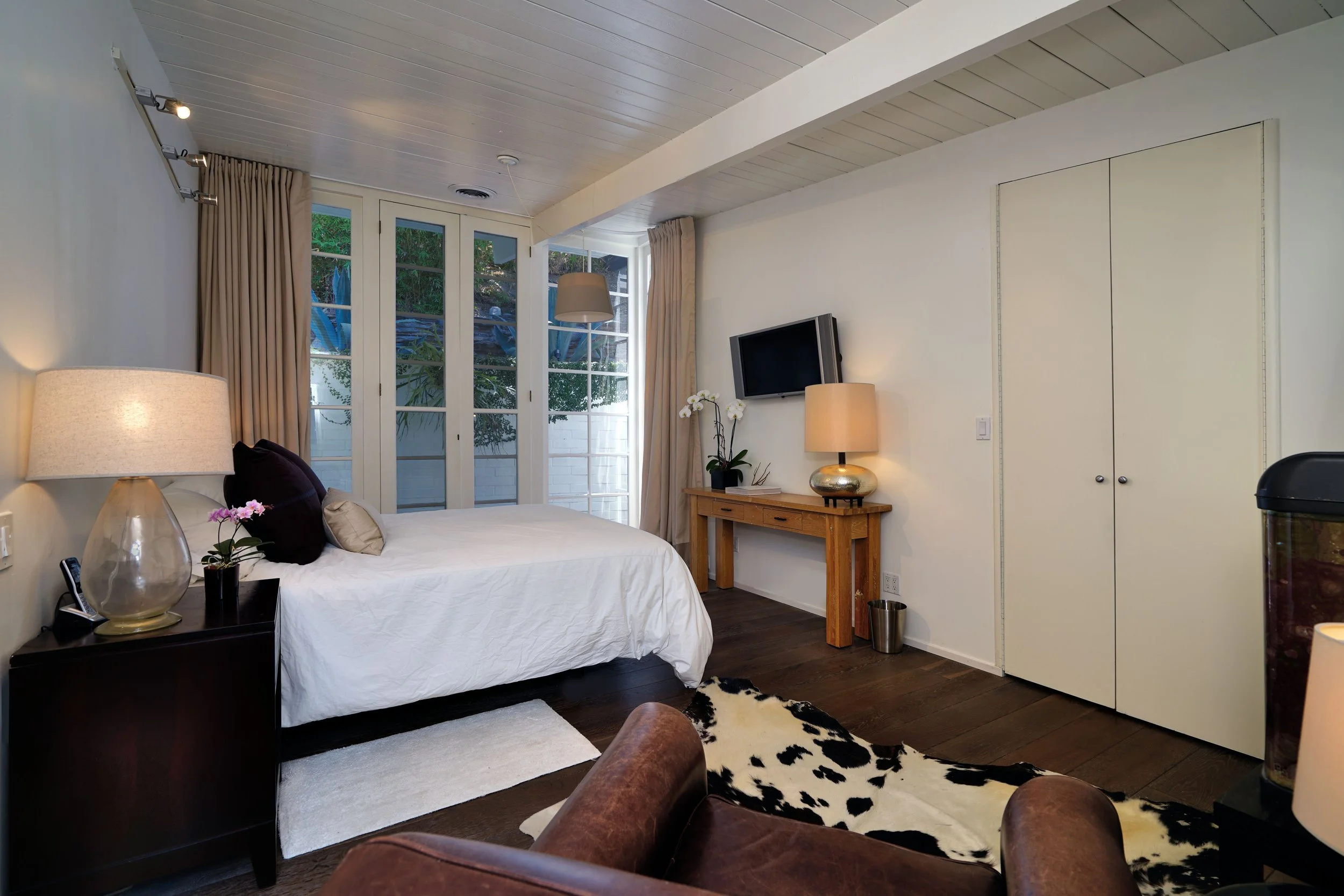 Beverly Glen Primary Bedroom After