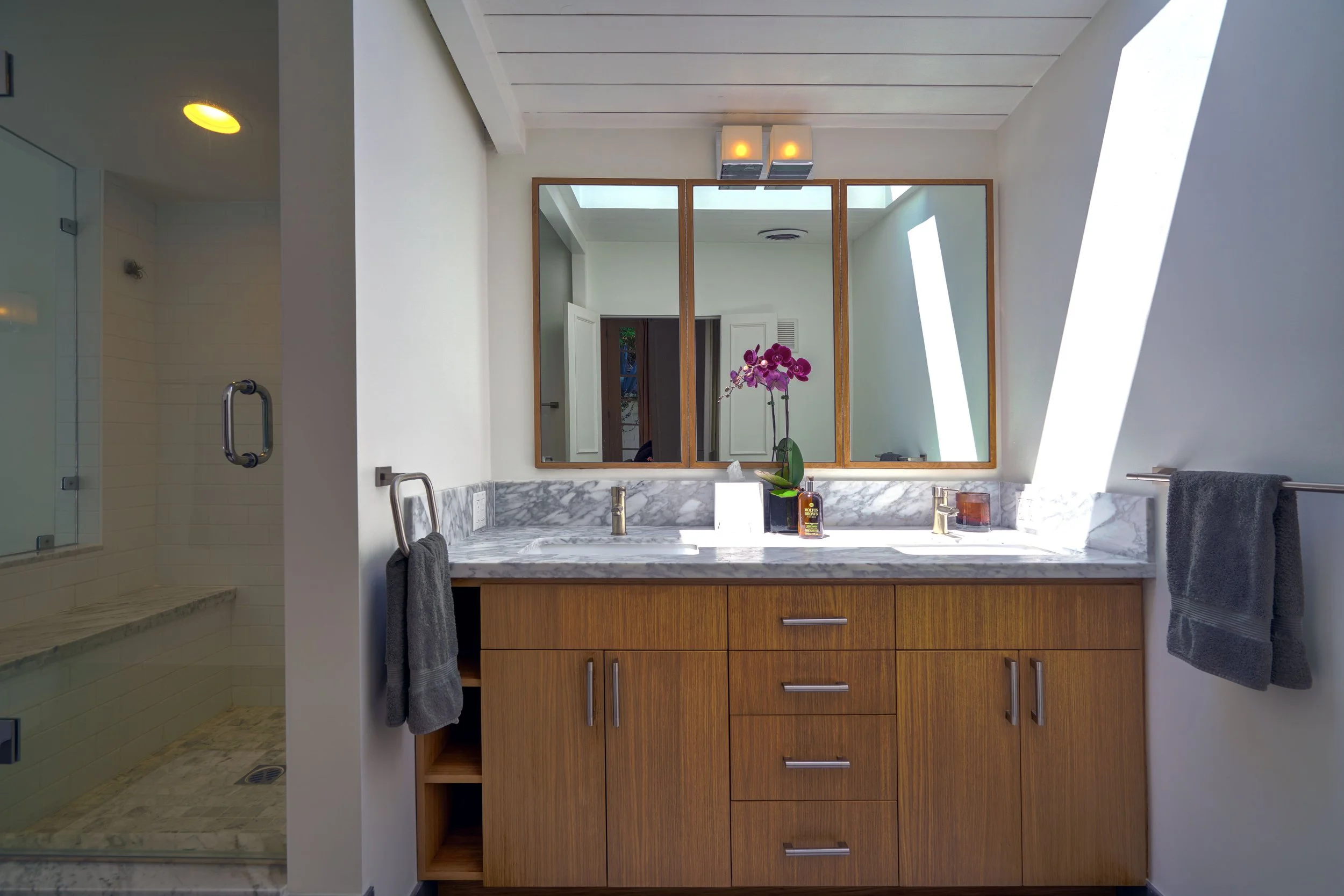 Beverly Glen Primary Bath After