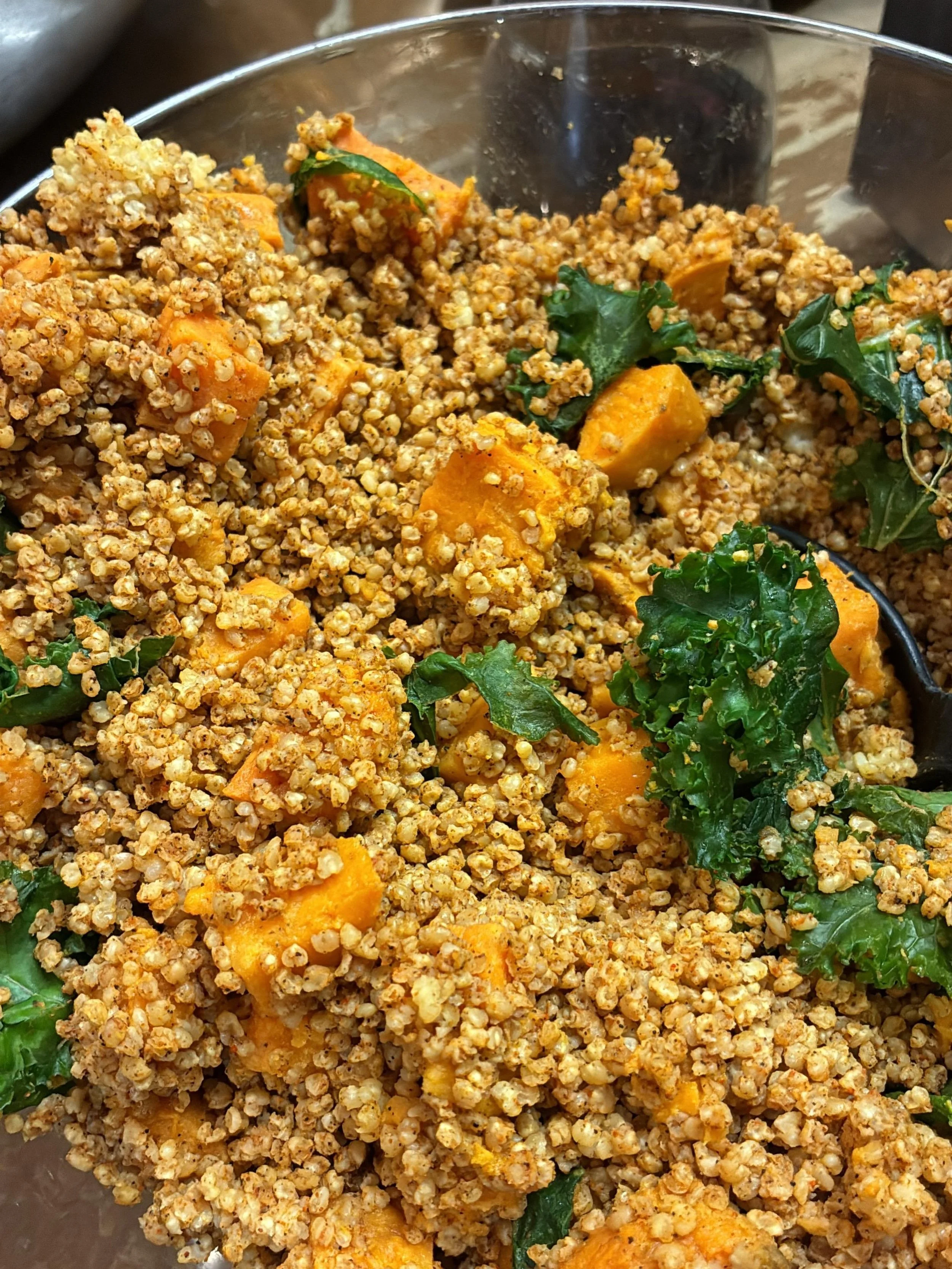 Do you have lunch plans on Memorial Day? Power Lunch with @kristenboccyoga is ON! Monday evening classes are canceled for the holiday, so come get your yoga fix 12-1pm followed by this amazing lunch from @webstersbookscafe 
💕🤸🏻&zwj;♂️😋

Monday (p