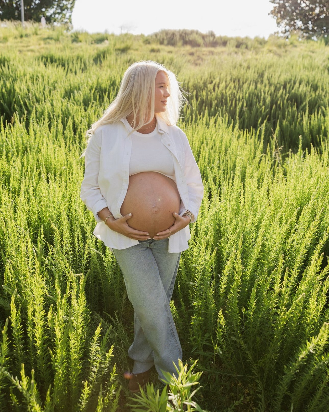 what a beautiful evening with kayla &amp; clay as they eagerly wait to meet baby wagner!! the light could not have been more perfect for this stunning mama!☀️