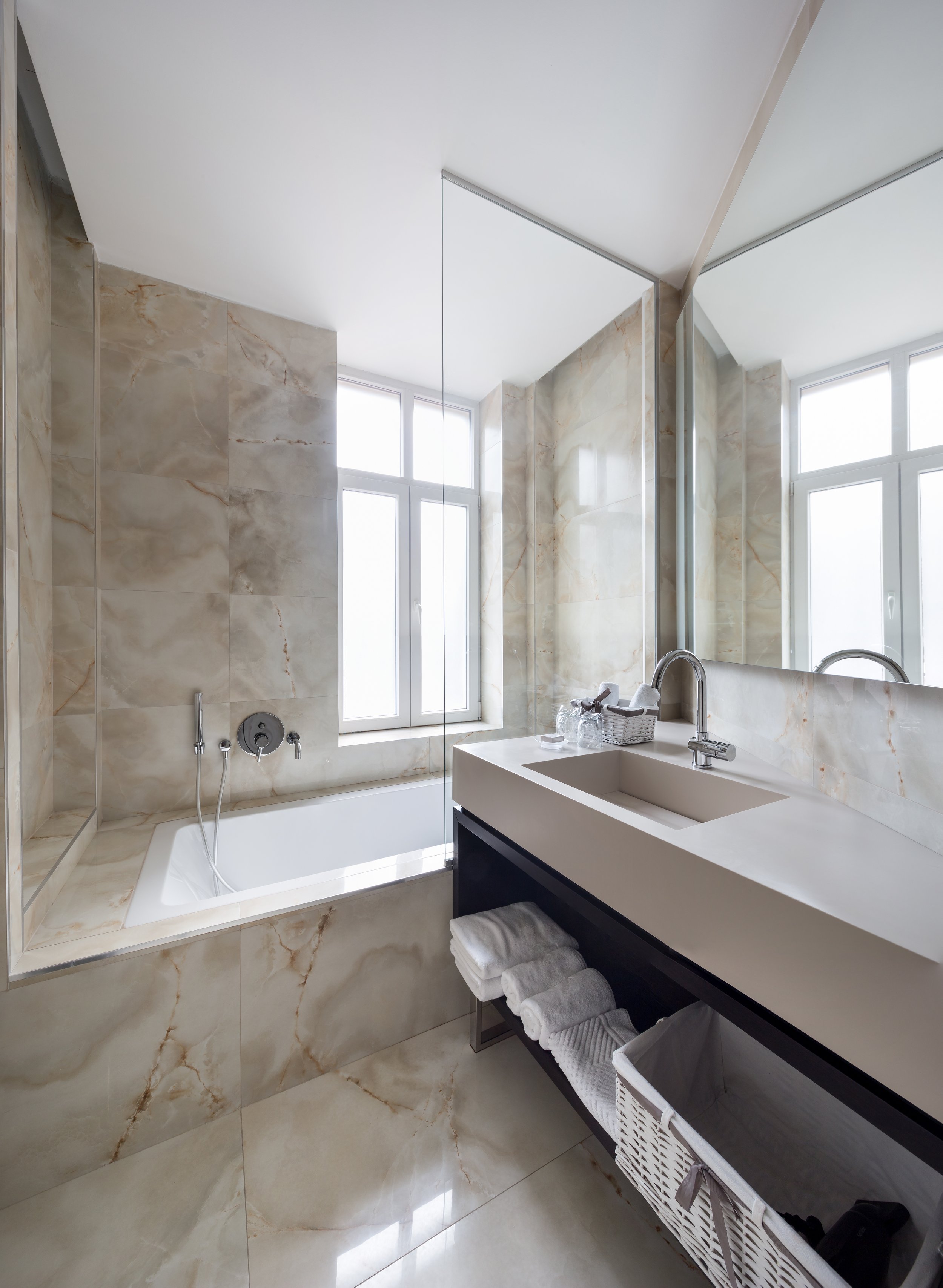 Bathroom 2.jpeg