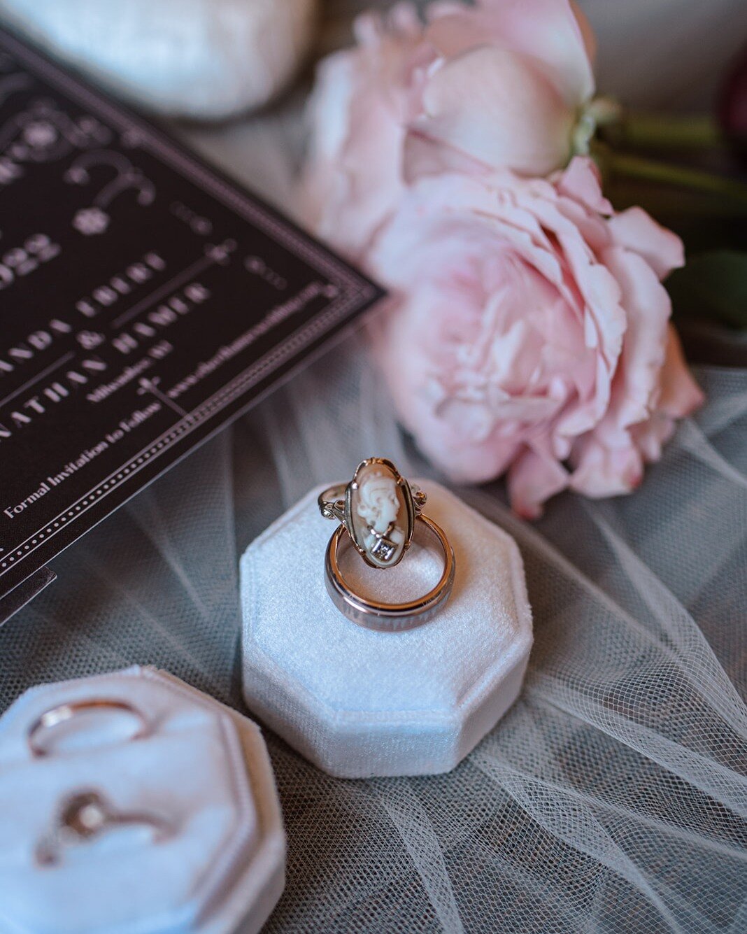 It's engagement season! What's your ring style - vintage, family heirloom, big, small, traditional, non-traditional? 

Photo by Alternative Bride Photography