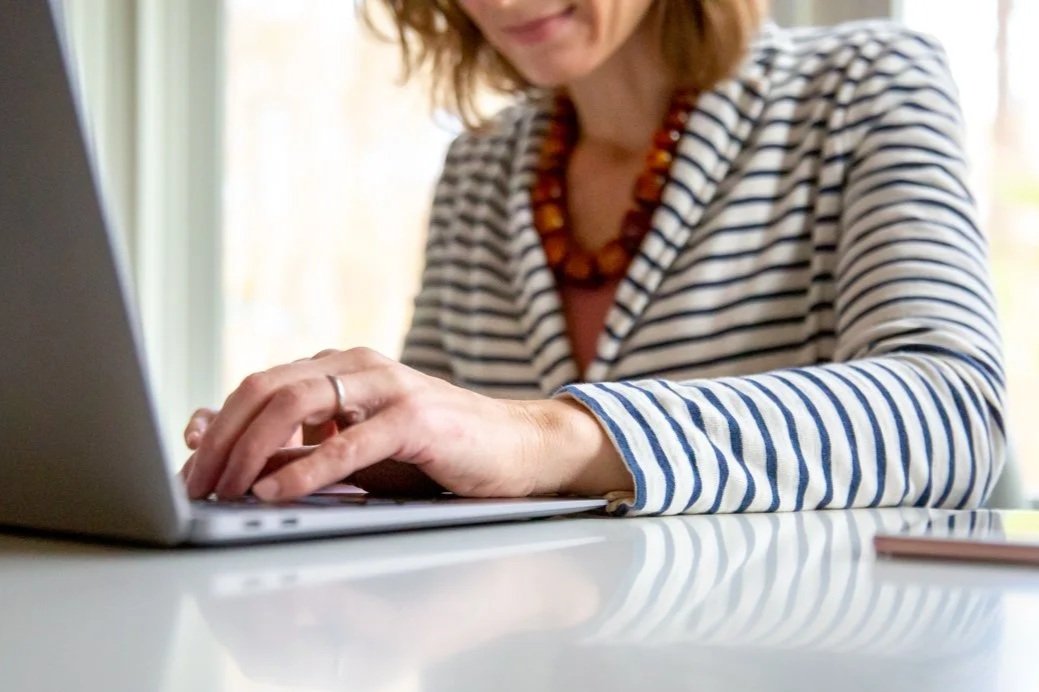 Liz Harden, MPH, pediatric sleep expert and certified sleep coach, creating a custom sleep plan