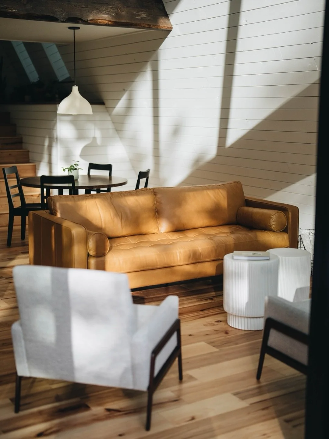 What have you been reflecting on lately? 🪞

📷 @erikengstromphoto