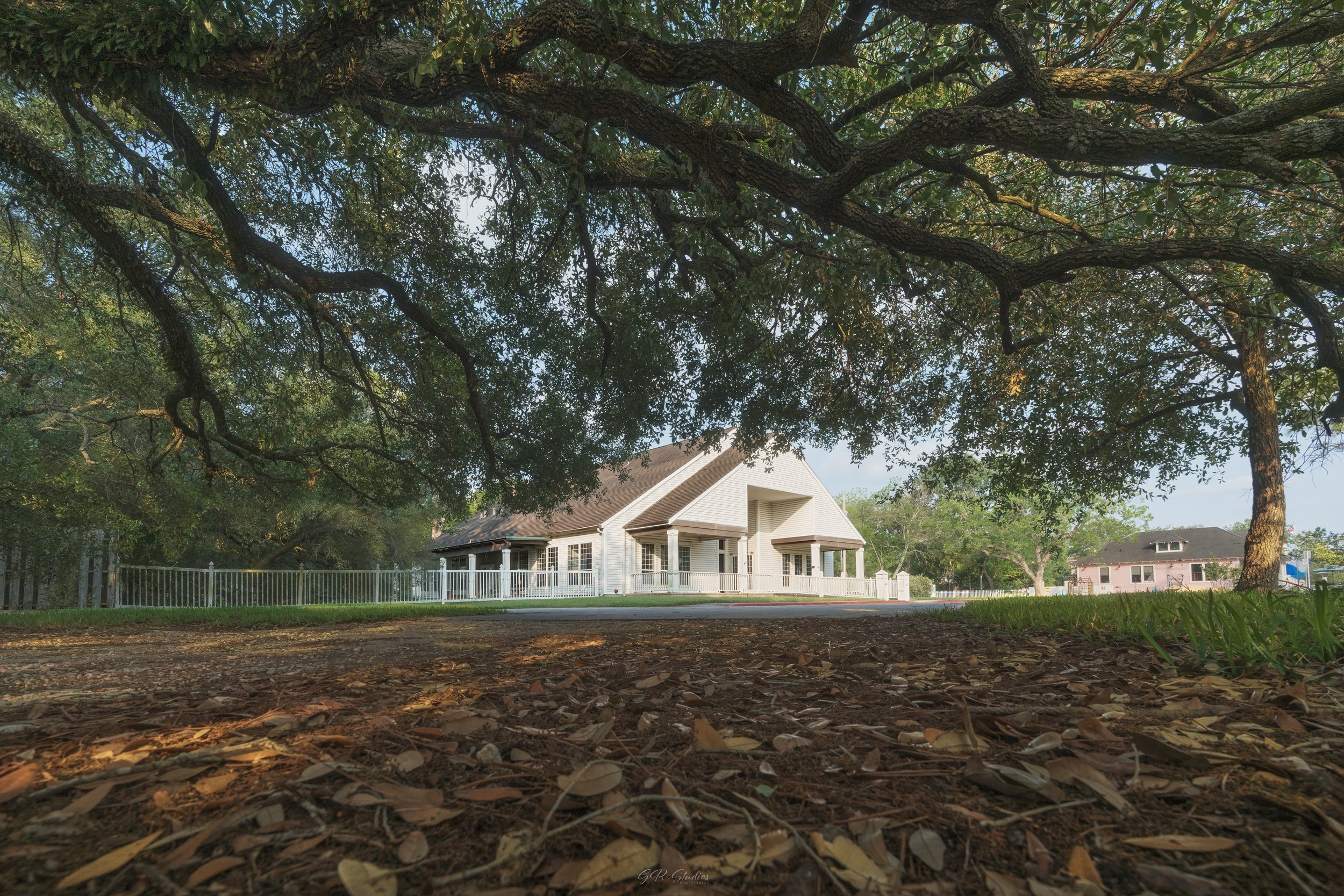809 South Friendswood Drive