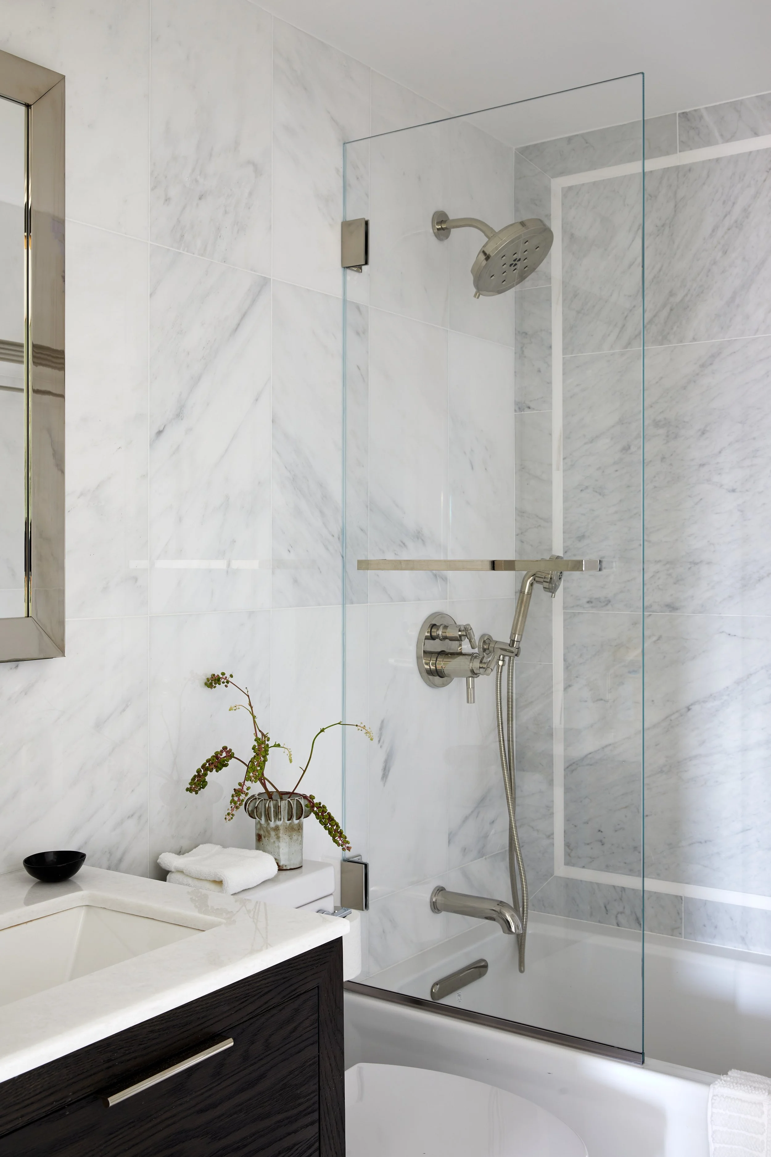 Design Ideas for Making a Small Bathroom Feel Elegant and Refined ...