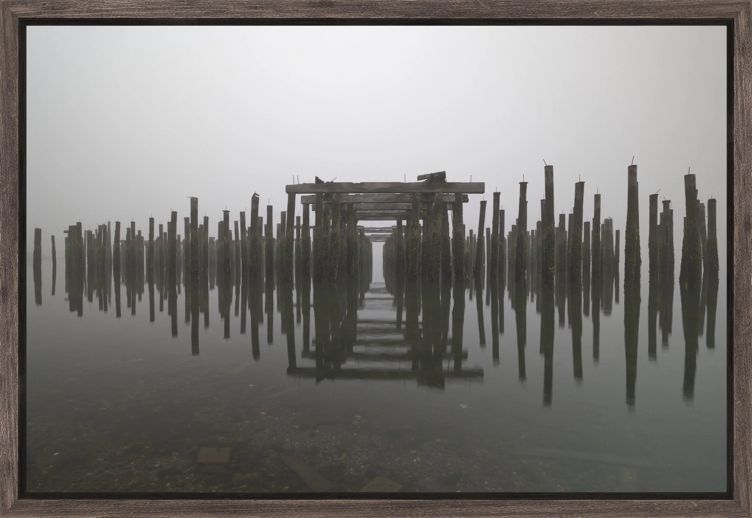 Natural Barnwood - Slim Float Frame 3:2_Holding Water.jpg