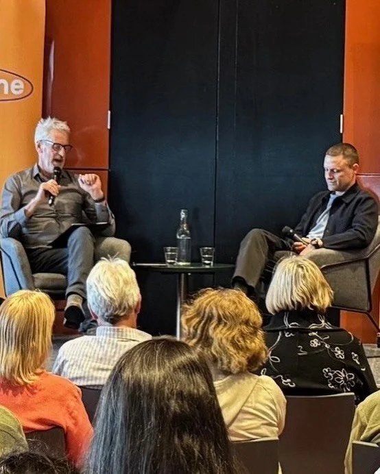 Such a pleasure to chat with  Christian White about his new thriller The Long Night @geelonglibraries last night. A big, enthusiastic crowd and Christian wowed them from beginning to end!