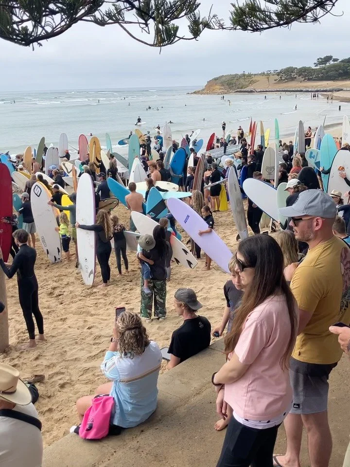 Huge turnout for @surfrideraus @surfriderfoundationsurfcoast paddle out at Torquay this morning. READ THE ROOM @albomp and @murraypwatt Your pissweak action on climate and your continued rolling over to fossil fuel interests WILL NOT BE TOLERATED BY 