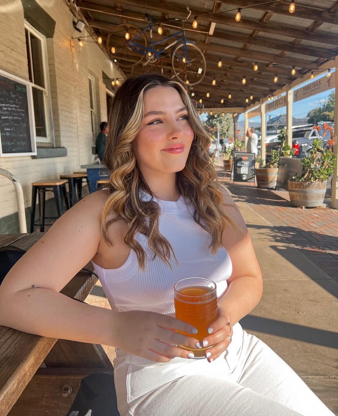 Weekend, here we come 😍 We&rsquo;re getting inspired by this fun snap from @hannahrose.smith as we wind down for the weekend. Join us from midday all weekend for good drinks, food &amp; company 🍻
 
 
 
 
 
 
 

 
__
#threetails #threetailsbrewery #
