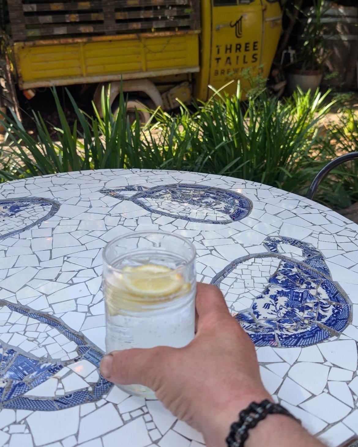 POV: you&rsquo;ve found the perfect warm weather venue ☀️🍸 Whether you&rsquo;re a beer drinker, wine lover or cocktail connoisseur, let us take care of you at Three Tails this summer👌
 
📷 @ekky.bra