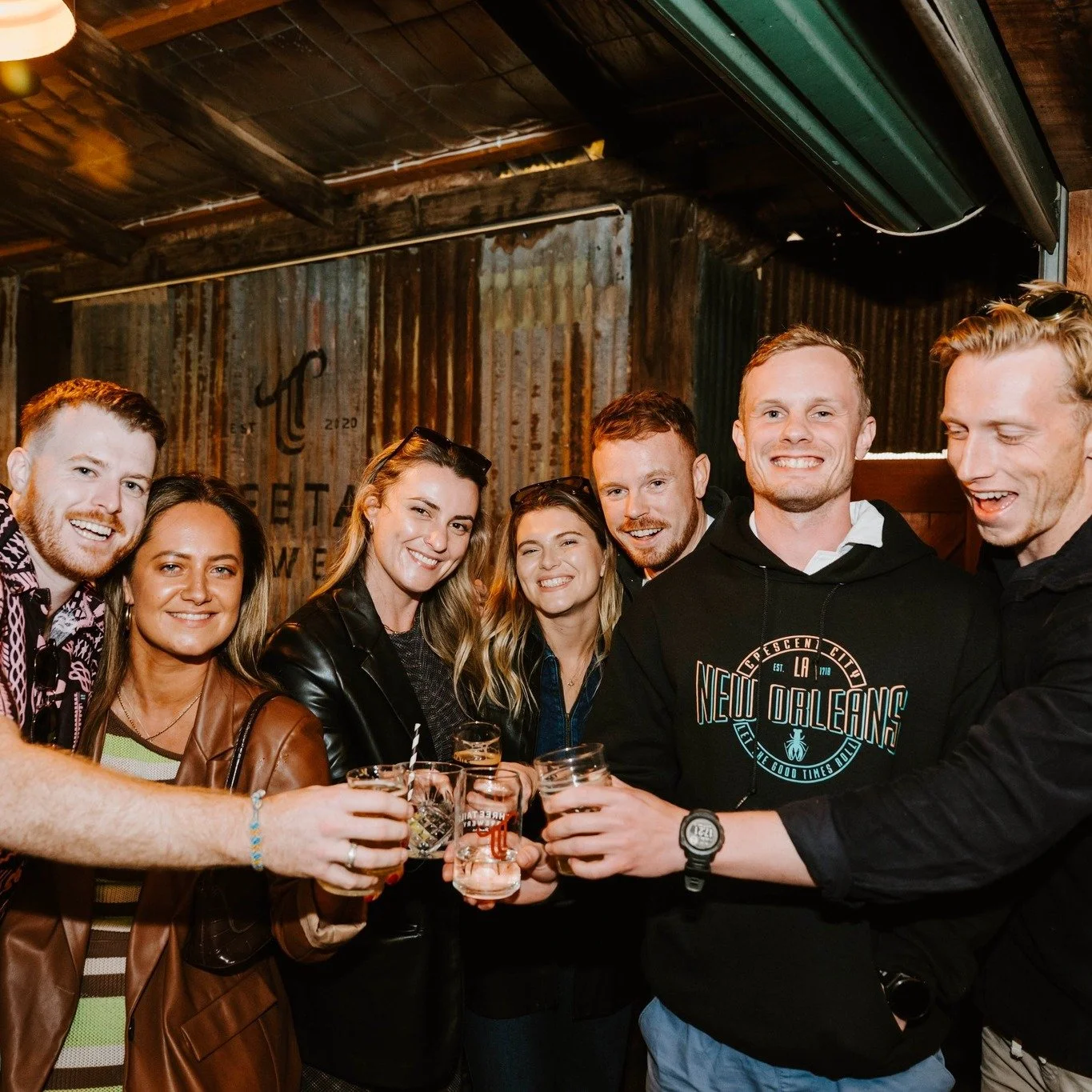 Where good friends gather 🍻 Fridays are made for ice cold beers, tasty food &amp; cool vibes as you unwind from the week 🙌 Grab your mates &amp; head down to Three Tails until late 😉