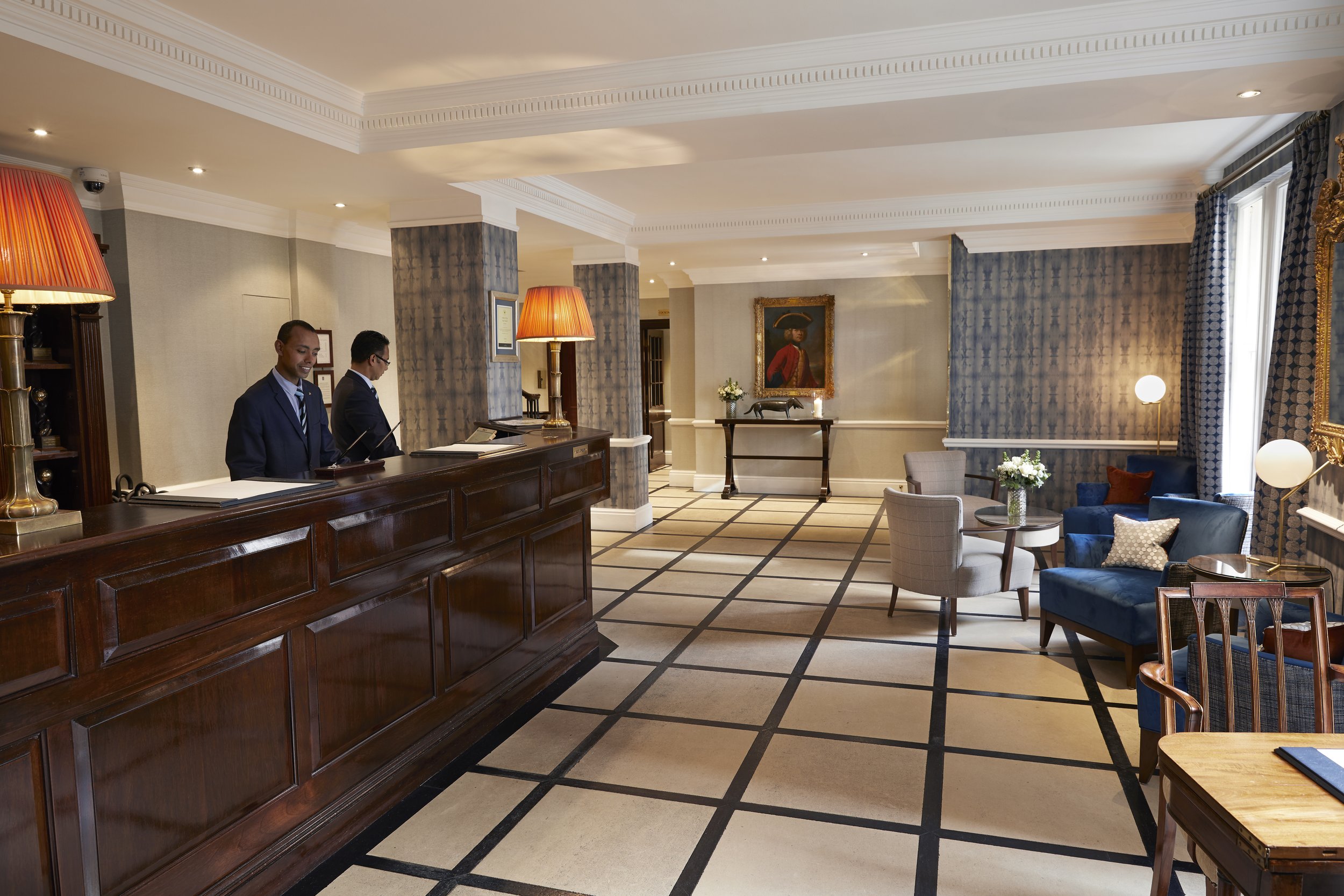 Hotel body. Dukes London, Англия. Отель в Лондоне. Классическая гостиница Англии. Gold England отель.