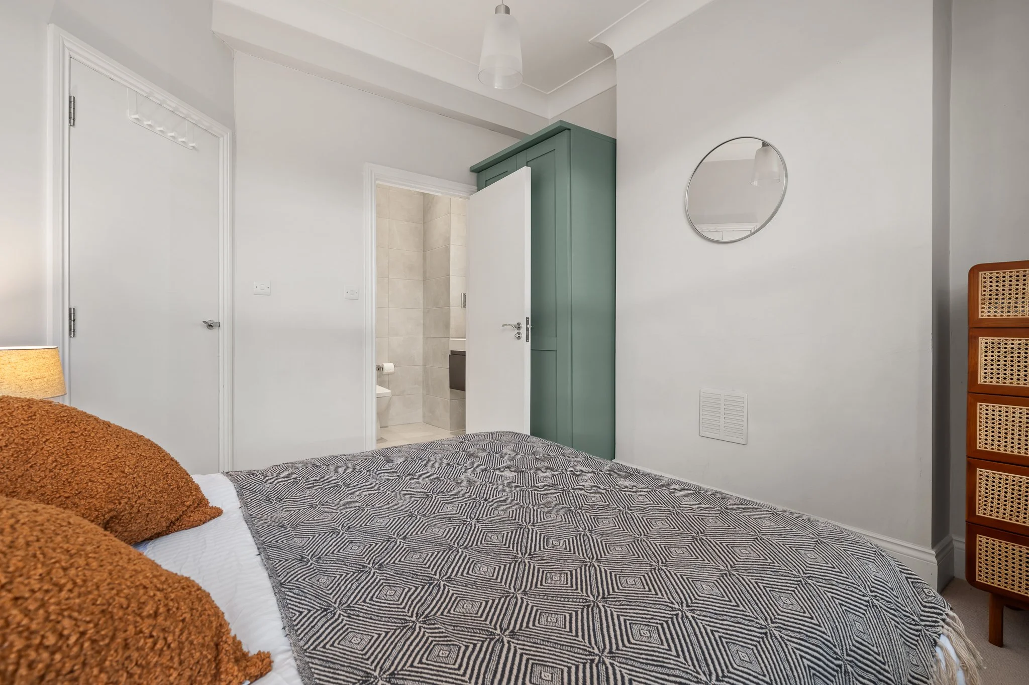 Fulham Palace Road-5.jpg