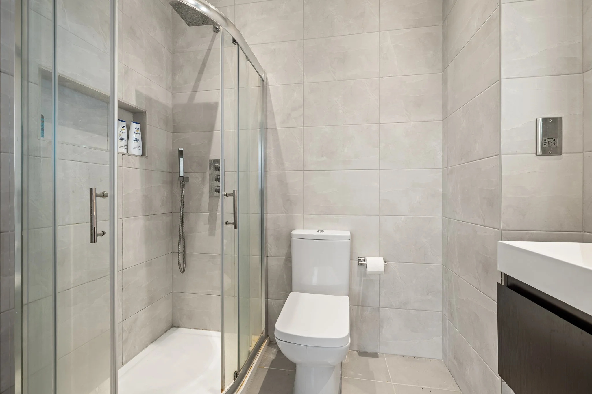 Fulham Palace Road-6.jpg