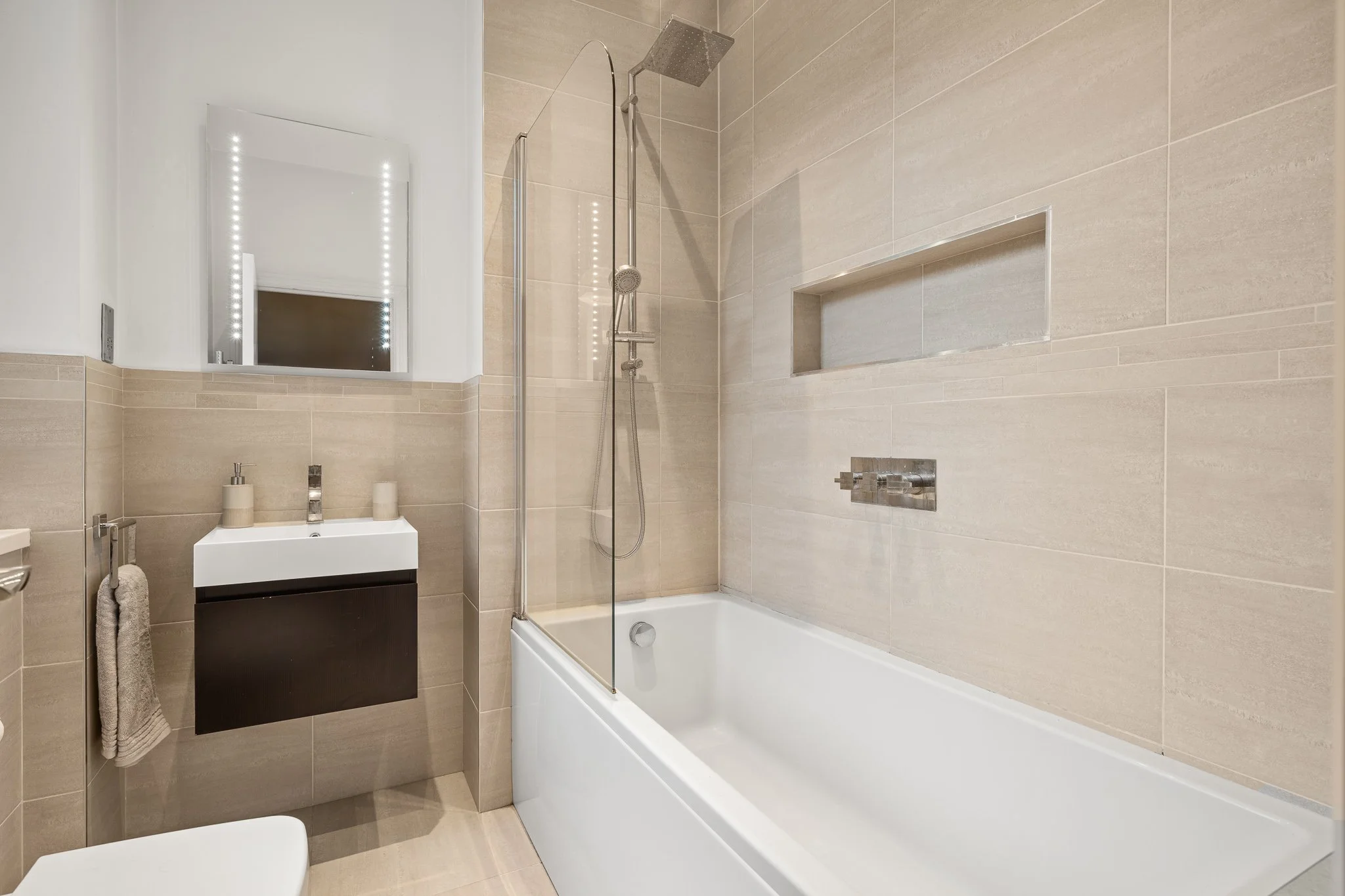 Fulham Palace Road-8.jpg