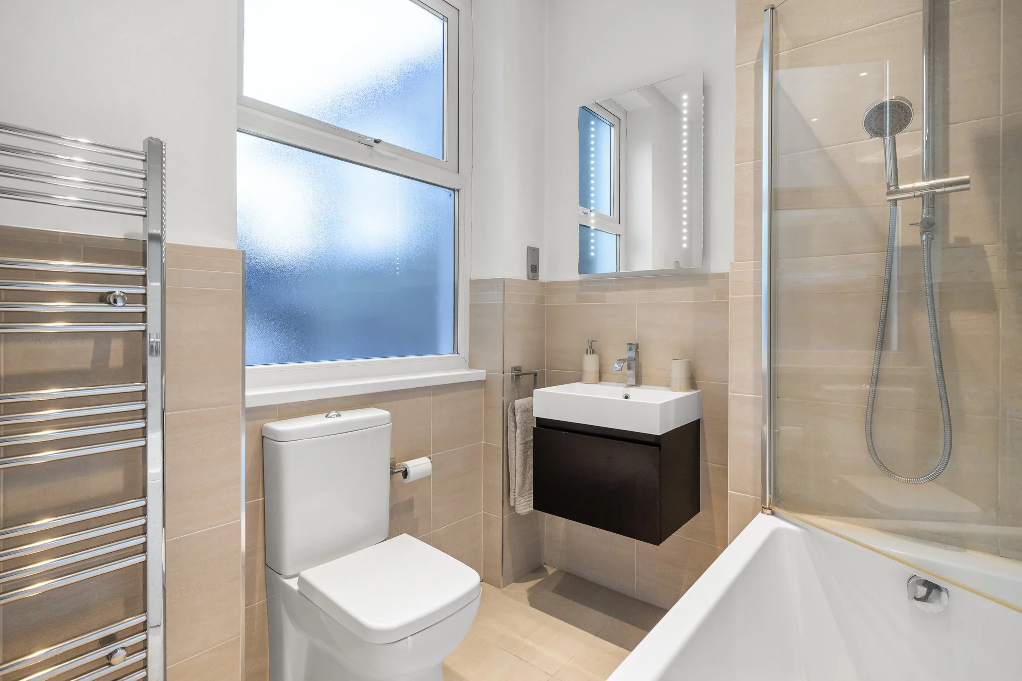 Fulham Palace Road-9.jpg