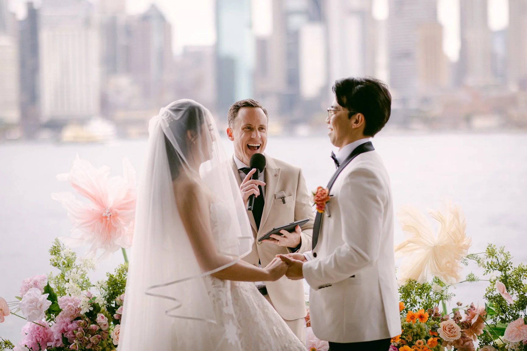 Ballyhoo-Photography_LA_Dockside_Sydney-Wedding_00058.jpg