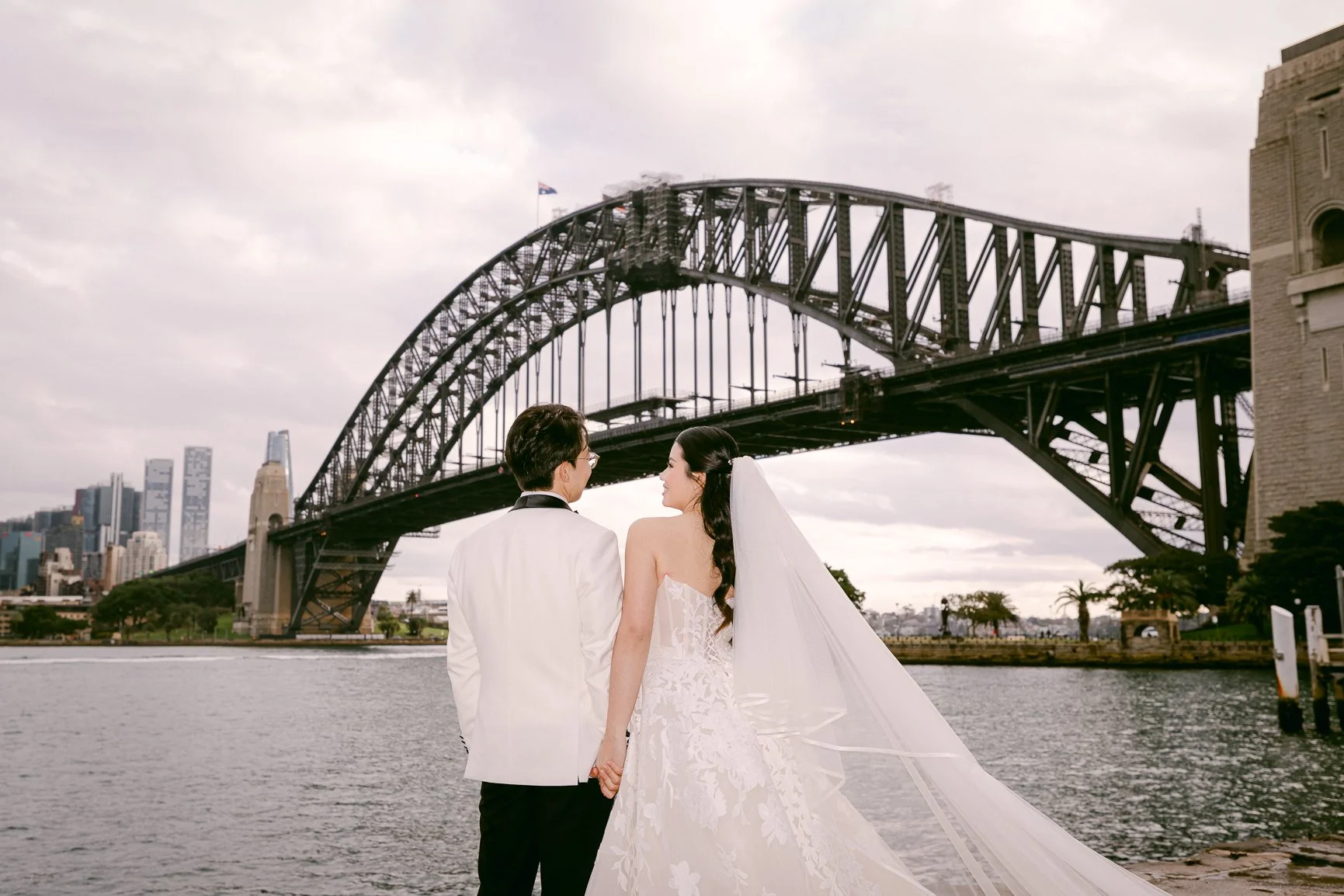 Ballyhoo-Photography_LA_Dockside_Sydney-Wedding_00074.jpg