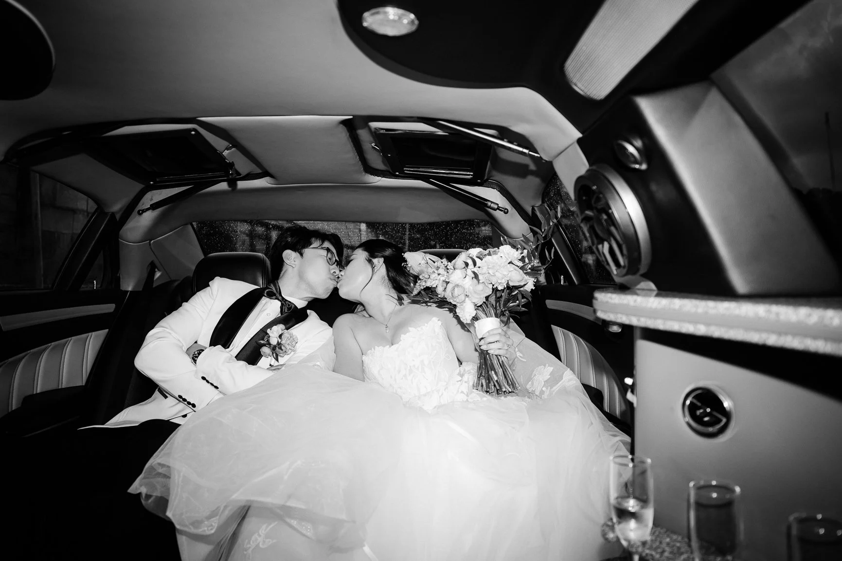 Ballyhoo-Photography_LA_Dockside_Sydney-Wedding_00033.jpg