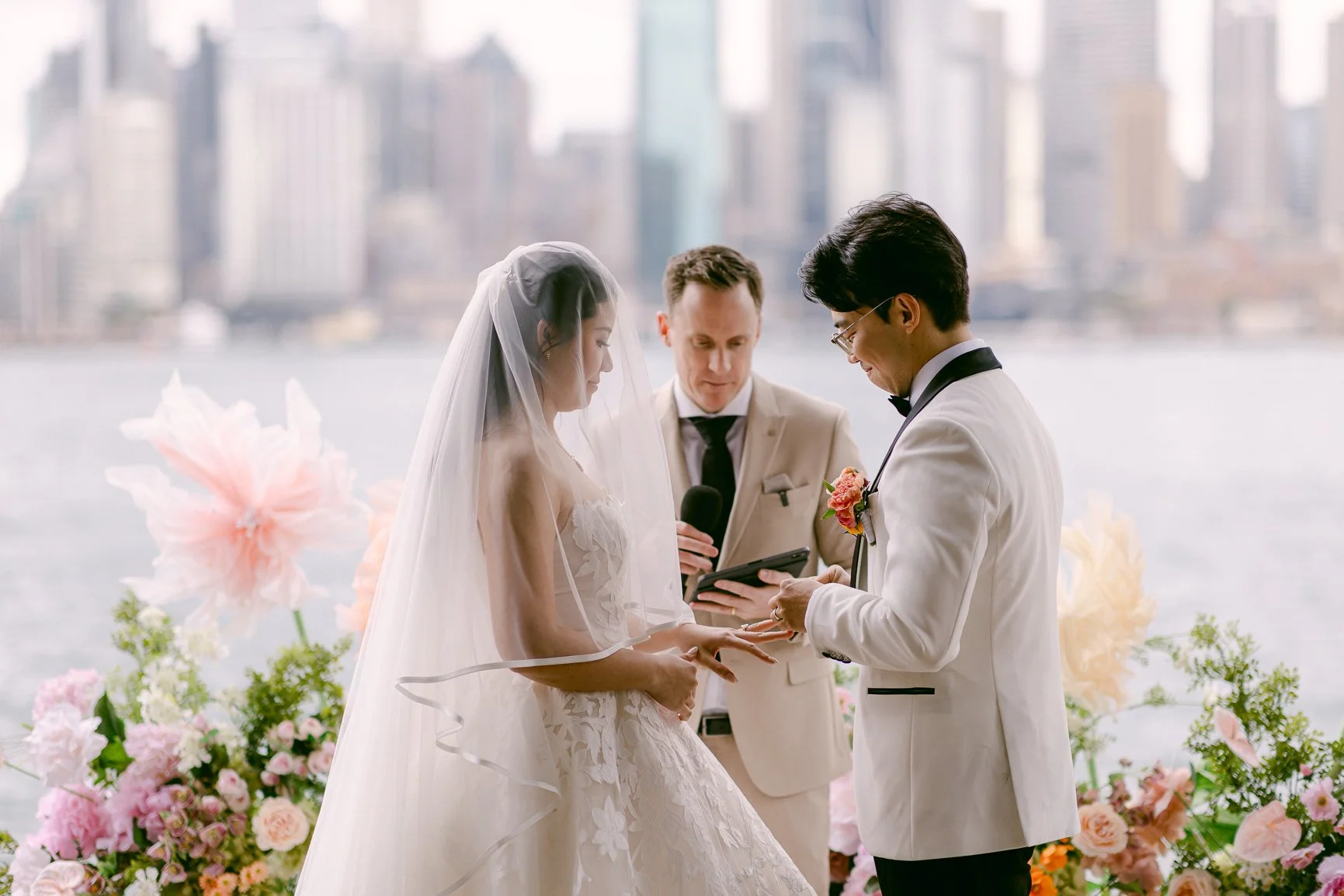 Ballyhoo-Photography_LA_Dockside_Sydney-Wedding_00064.jpg