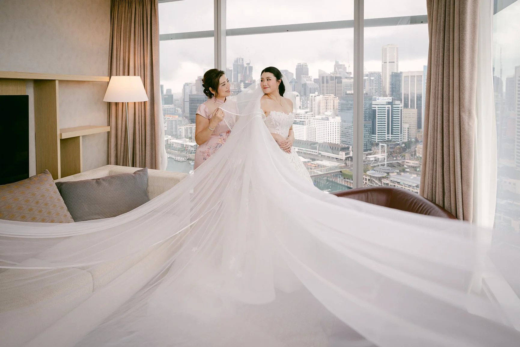 Ballyhoo-Photography_LA_Dockside_Sydney-Wedding_00017.jpg