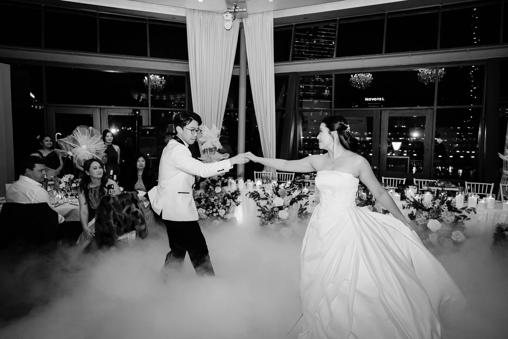 Ballyhoo-Photography_LA_Dockside_Sydney-Wedding_00112.jpg